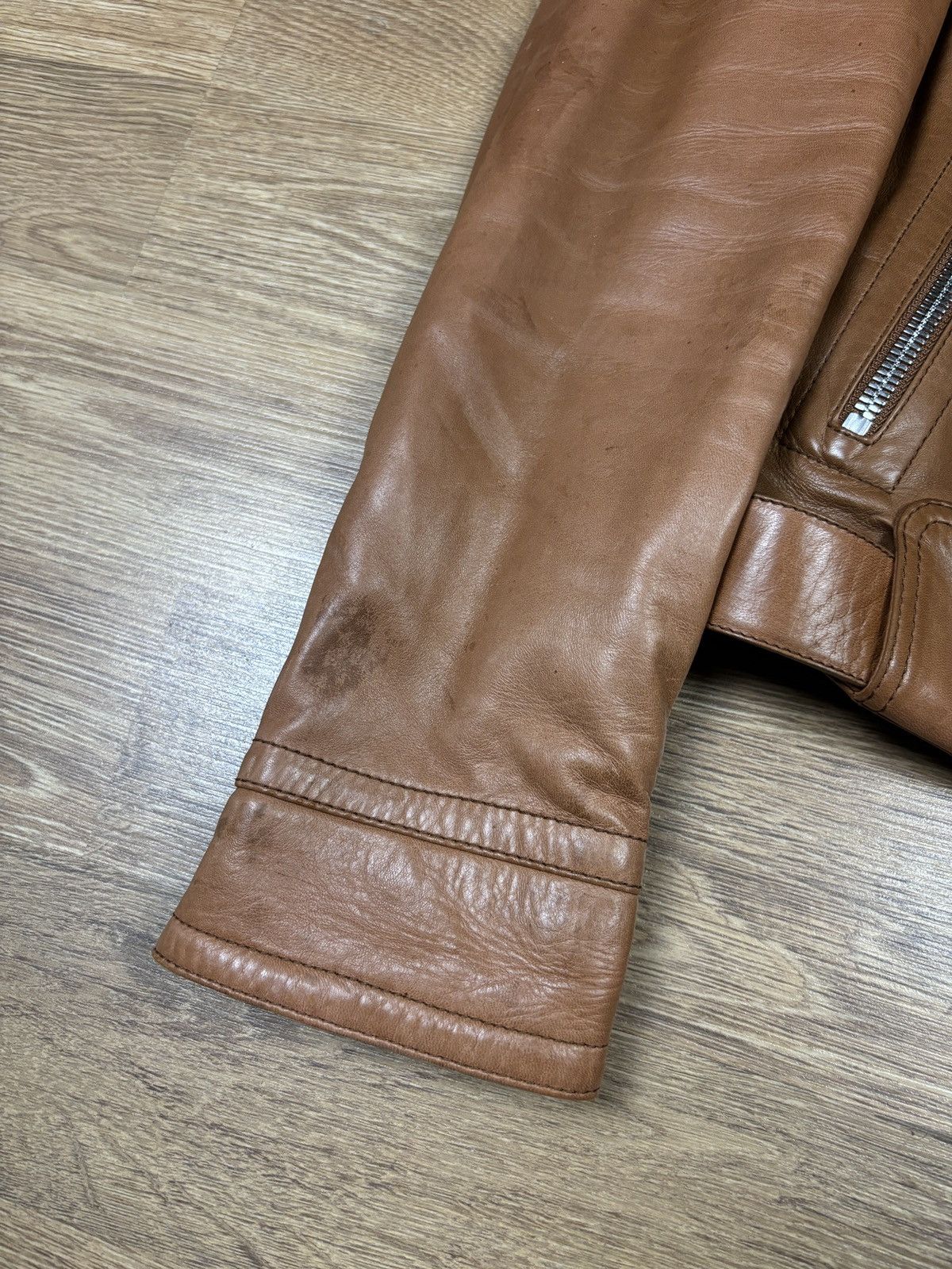 Gucci Gucci 2000s Leather Biker Jacket with GG Belt Size M / US 6-8 / IT 42-44 - 16 Thumbnail