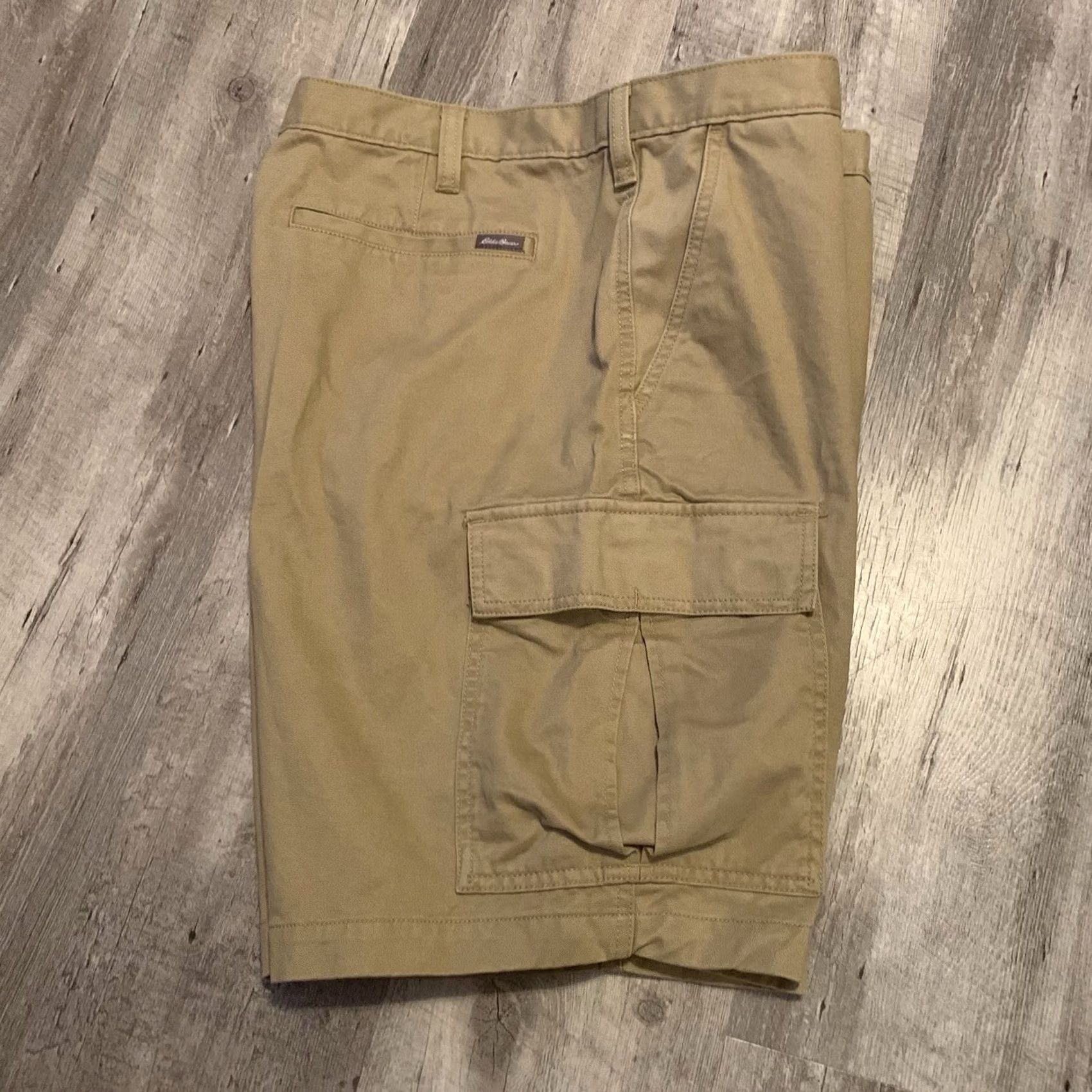 Eddie Bauer Eddie Bauer Cargo Shorts Mens 40 Tan Khaki Brushed Cotton Flat Front Relaxed Size US 40 / EU 56 - 7 Thumbnail