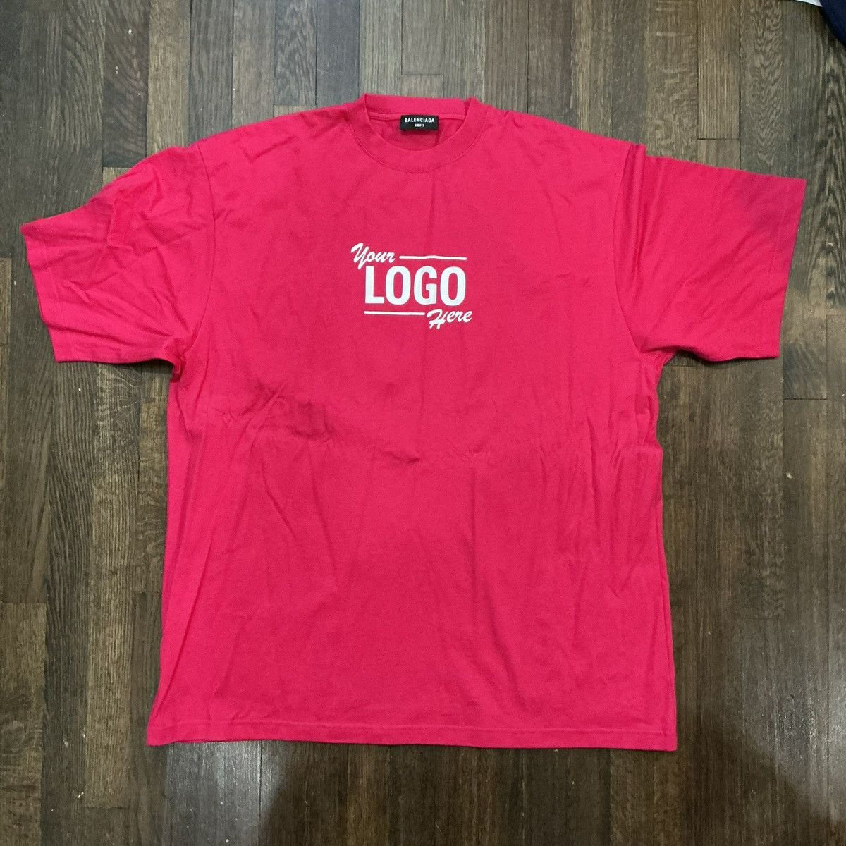 Balenciaga Raspberry and White Boxy T-shirt Size US XL / EU 56 / 4 - 1 Thumbnail