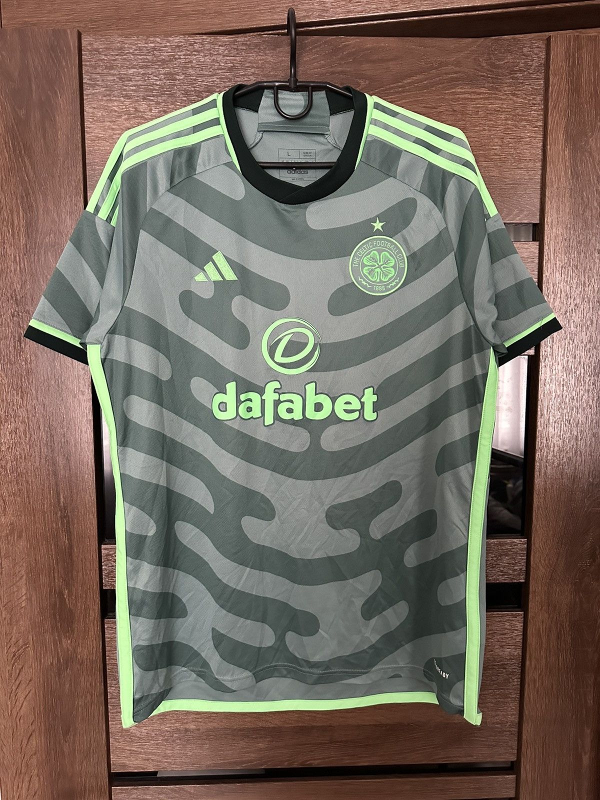 Adidas 2023/2024 Adidas Celtic FC Soccer Jersey T-Shirt Size US L / EU 52-54 / 3 - 2 Thumbnail