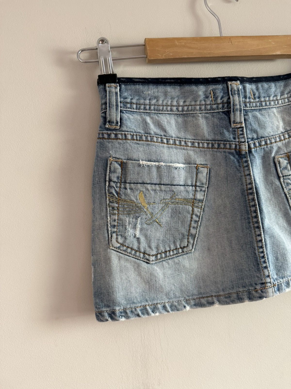 Diesel Diesel Low Rise Distressed Denim Mini Skirt Size 26" / US 2 / IT 38 - 4 Thumbnail