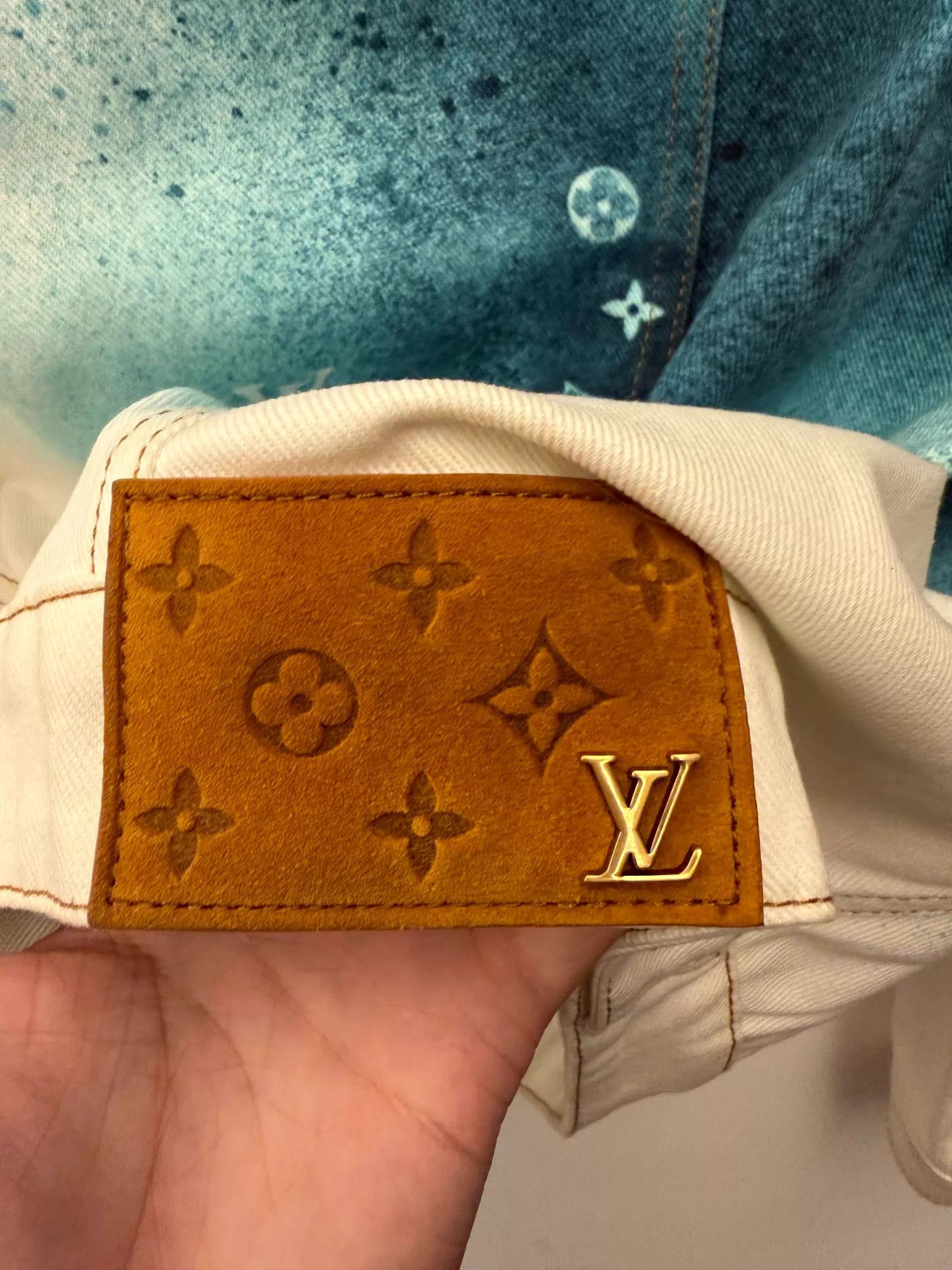 Louis Vuitton LOUIS VUITTON Spray-Painted Denim Jacket Mens White 52 Size US L / EU 52-54 / 3 - 3 Thumbnail