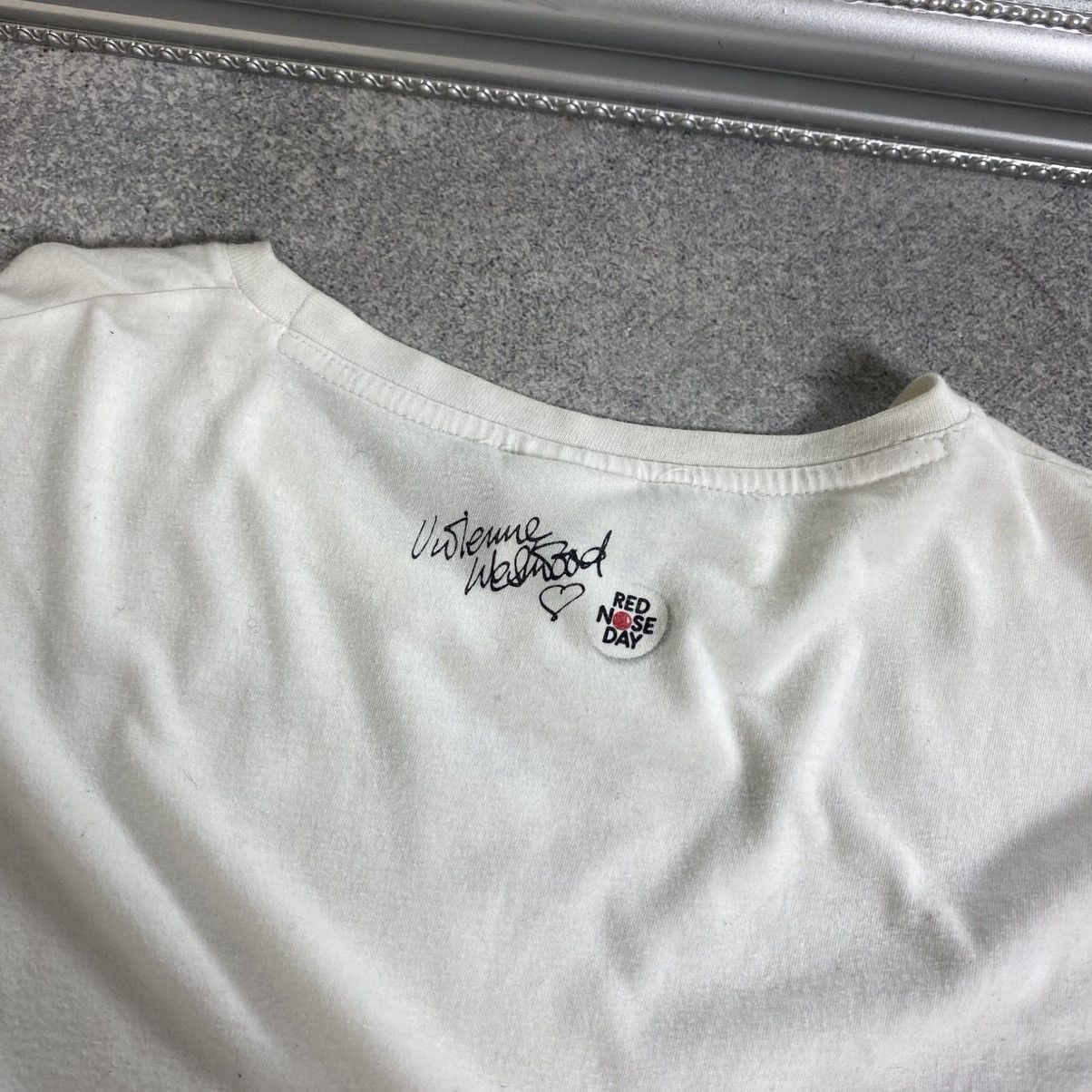 Vivienne Westwood Vivienne Westwood T-shirt Vintage big Logo Size US L / EU 52-54 / 3 - 7 Thumbnail