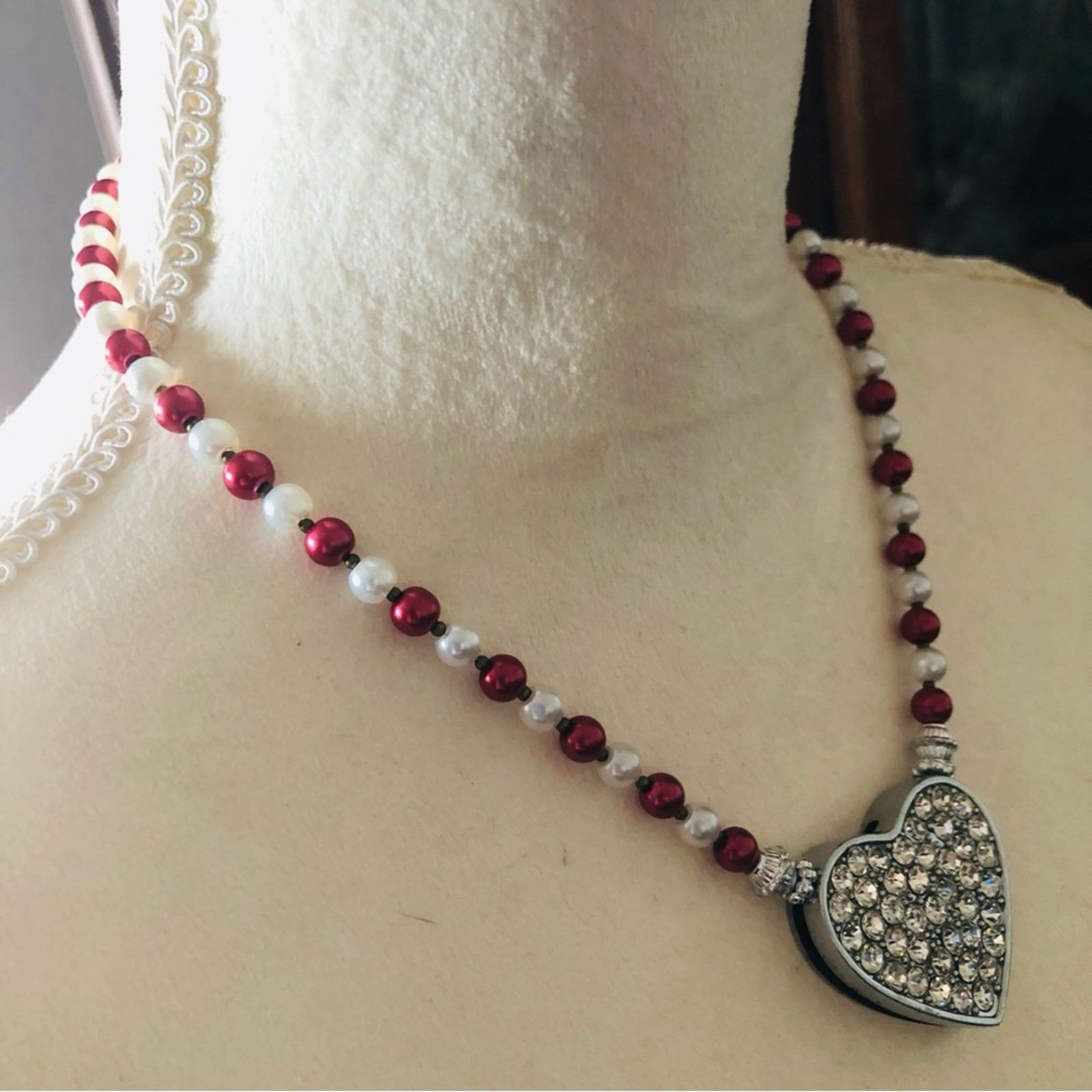 Handmade Handcrafted repurpose pave heart Pearl necklace Size ONE SIZE - 5 Thumbnail
