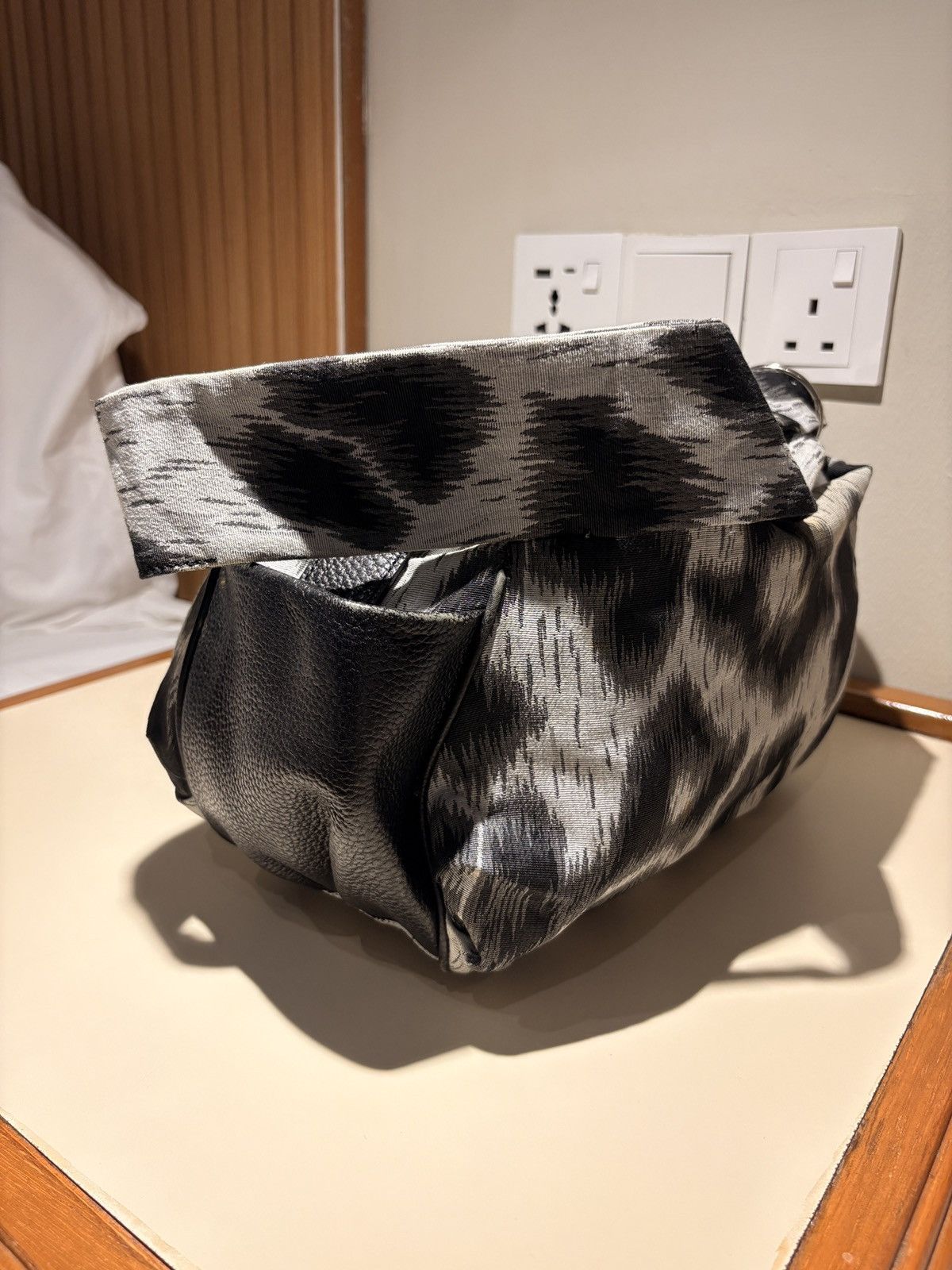 Vivienne Westwood Vivienne Westwood Snow Leopard Pattern Sling Bag Size ONE SIZE - 8 Thumbnail