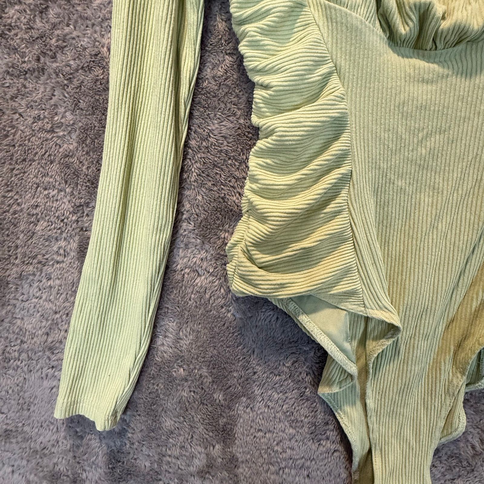 Other Saints Secrets Green Ribbed Shirred Bodysuit Long Sleeve Top Size L / US 10 / IT 46 - 4 Thumbnail