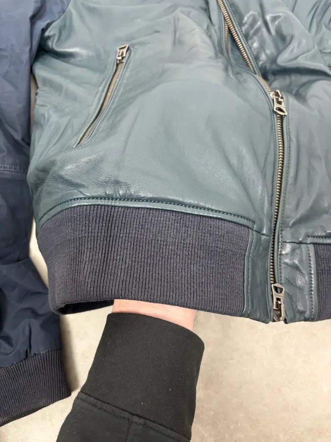 Burberry Burberry Navy Hybrid Leather & Nylon Bomber Jacket Size US M / EU 48-50 / 2 - 10 Thumbnail