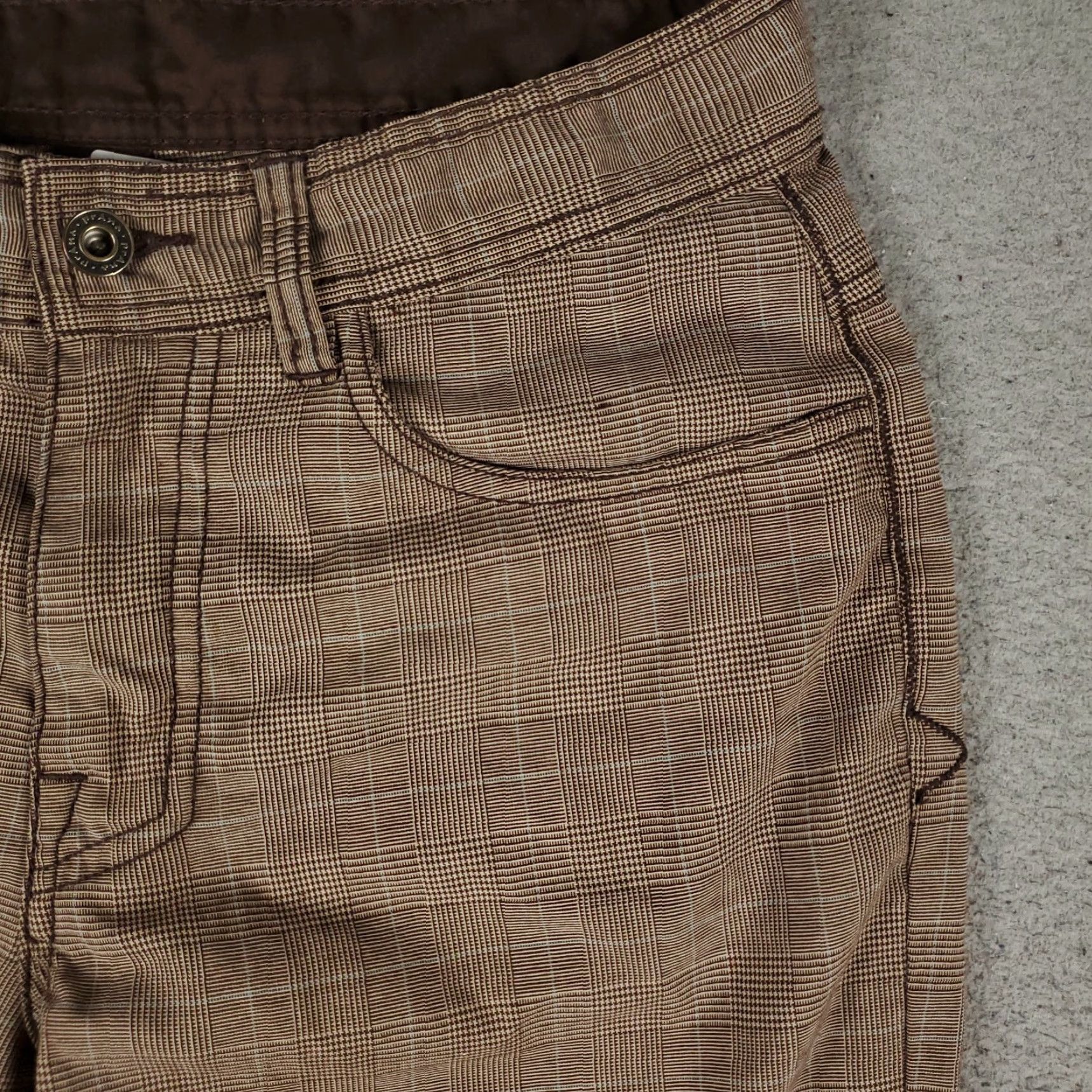 Prana prAna Shorts Mens 30 Brown 5 Pocket Flat Front Chino Casual Dress Pants Wool? No. (only use original words) Size US 30 / EU 46 - 3 Thumbnail