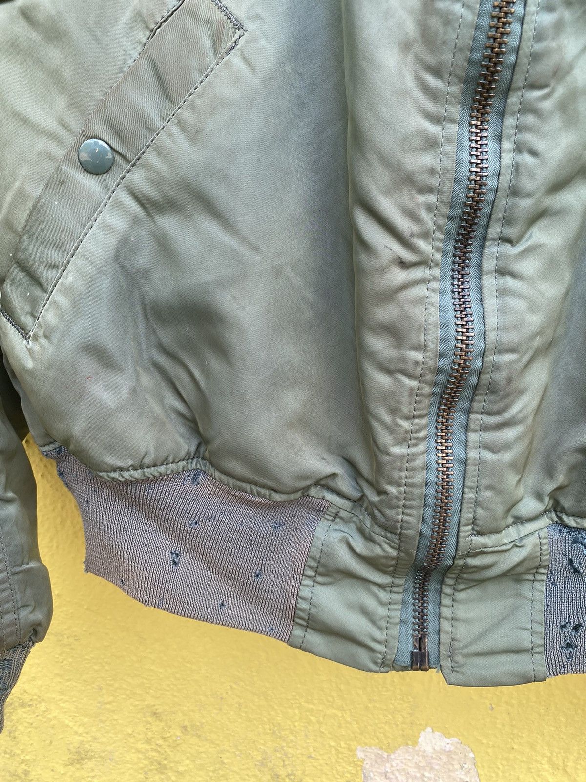 Alpha Industries Vintage MA-1 Alpha industries flying bomber jacket Size US L / EU 52-54 / 3 - 11 Thumbnail