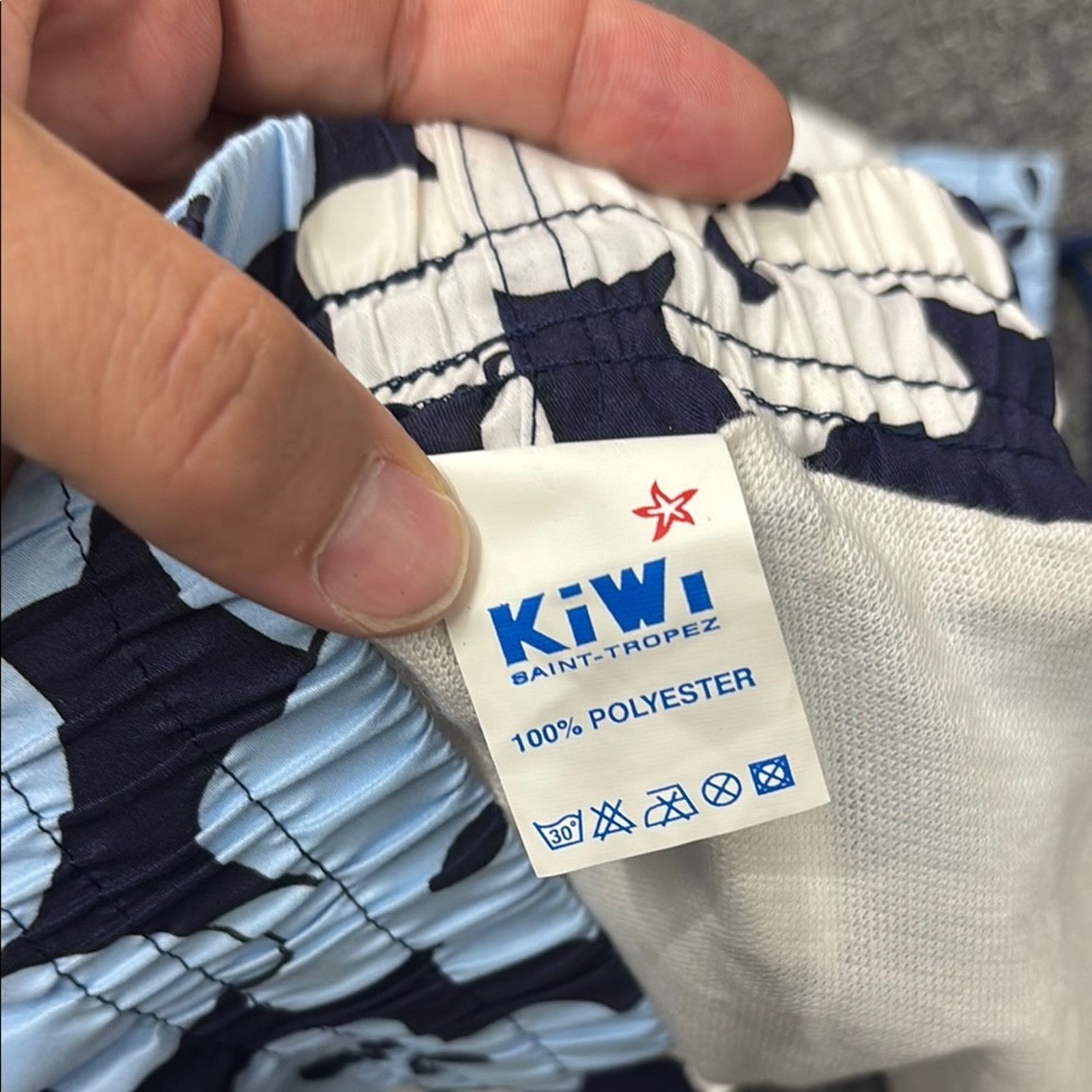 Other NWT Kiwi Navy and Light Blue Floral Men's Shorts Size XXL Size US 44 / EU 60 - 3 Thumbnail
