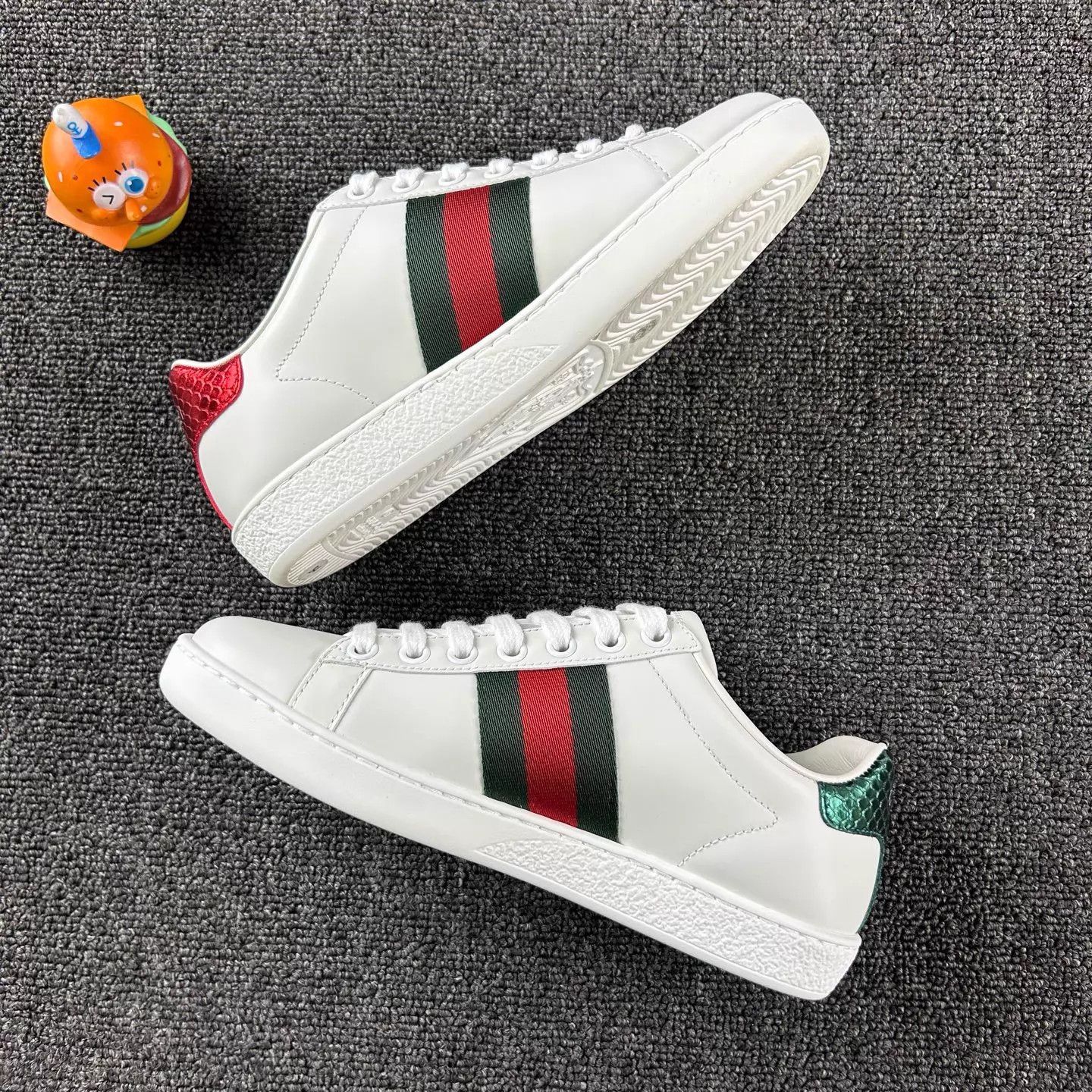 Gucci Gucci Bees Embroidered White Sneaker Women's 34 Size US 4 / IT 34 - 3 Thumbnail