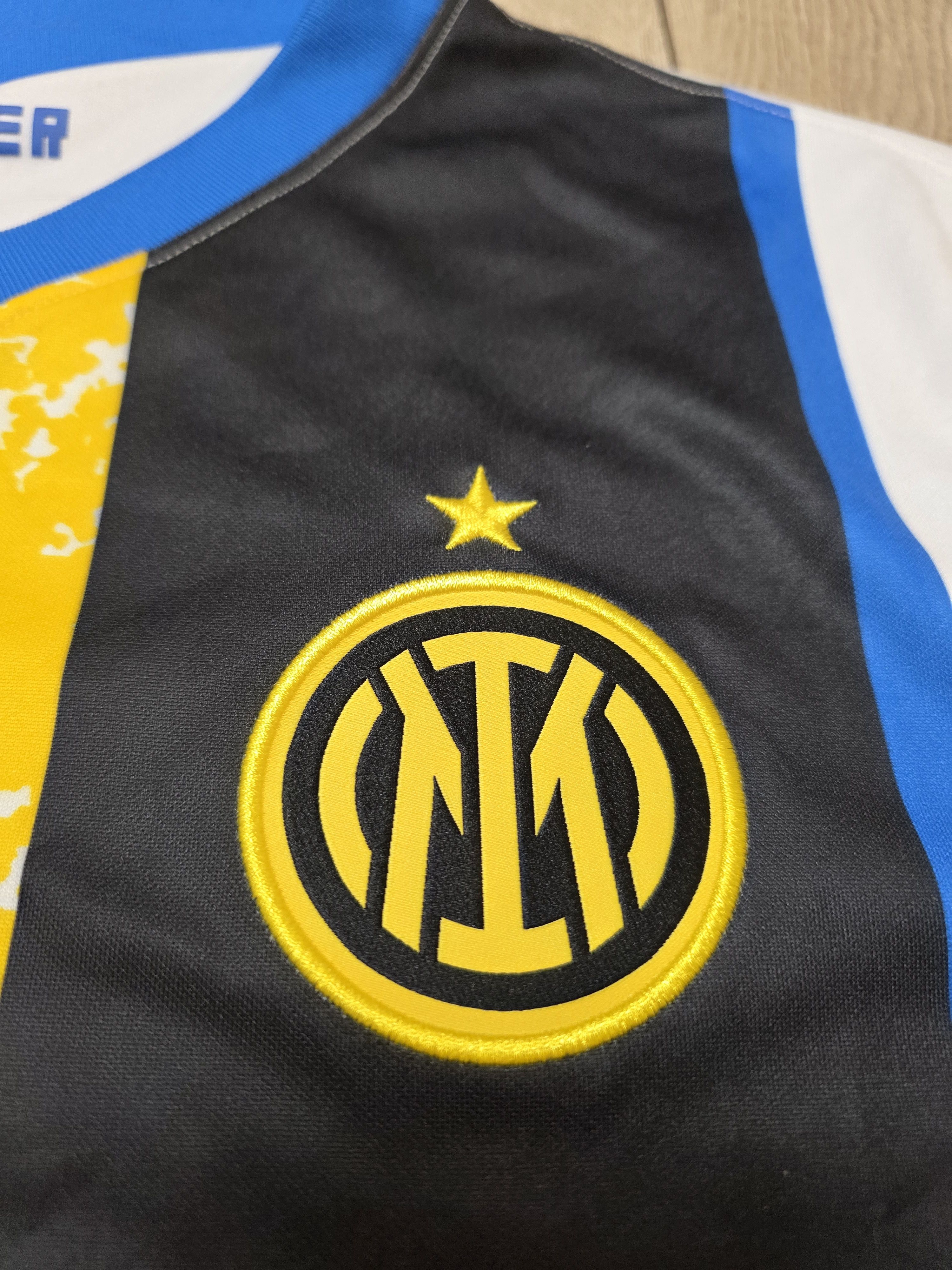 Nike INTER MILAN 2020 2021 FOURTH FOOTBALL SHIRT SOCCER JERSEY Size US L / EU 52-54 / 3 - 4 Thumbnail