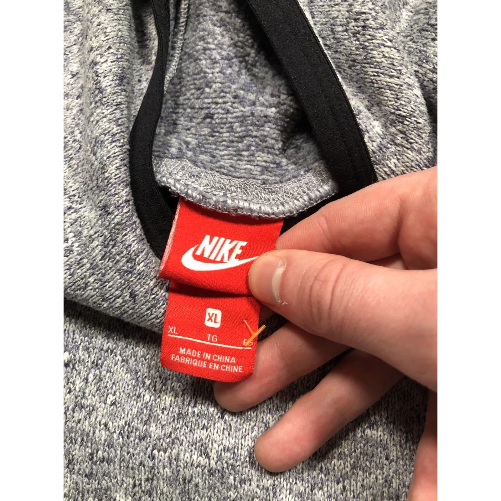 Nike Nike Hoodie Mens XL Gray Pullover Hooded Sweatshirt Zip Chest Pocket Swoosh Logo Size US XL / EU 56 / 4 - 7 Thumbnail