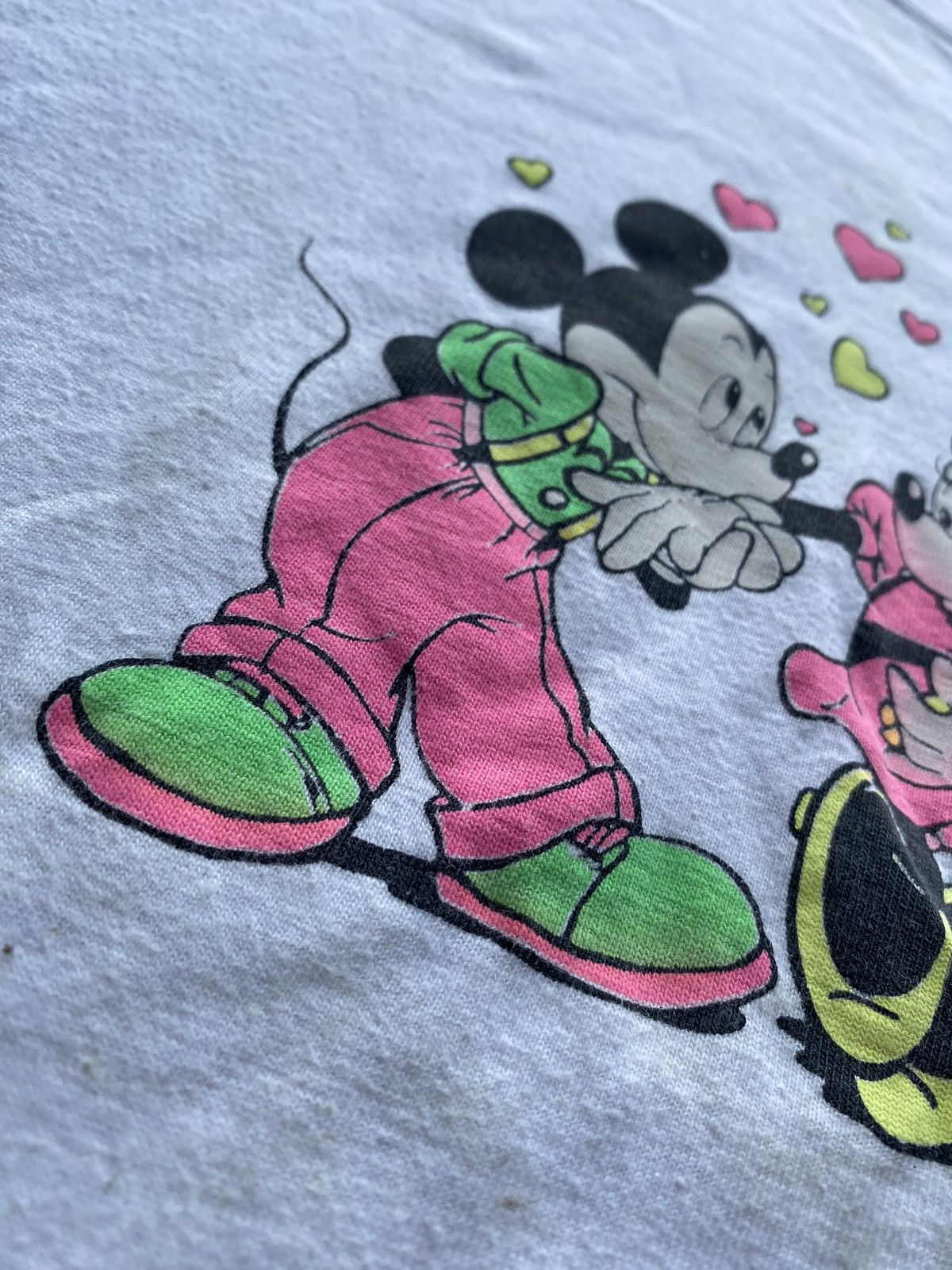 Other 🔥Vntg Disney Mickey and Minnie mouse love tee Size US M / EU 48-50 / 2 - 15 Thumbnail