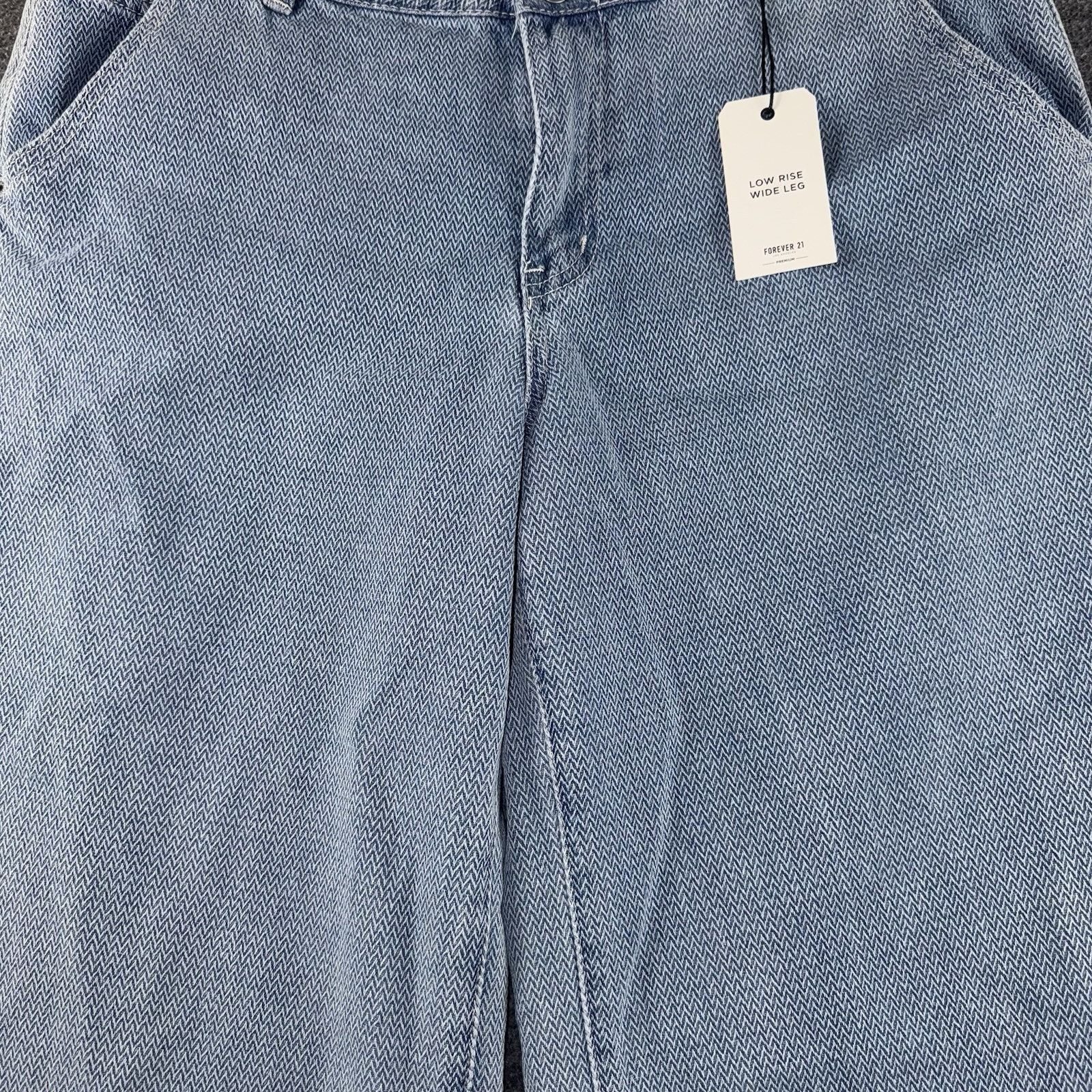Forever 21 Forever 21 Women's Low-Rise Wide Leg Baggy Jeans Light Denim Size 31" - 10 Thumbnail