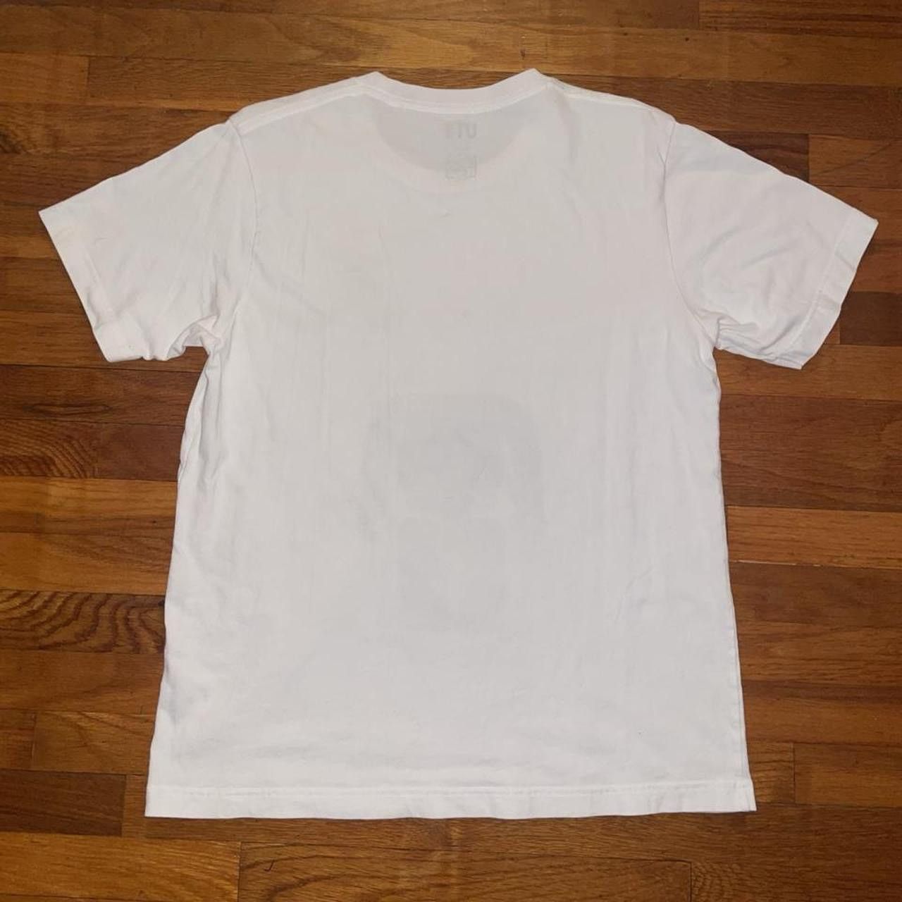 Uniqlo Rare Uniqlo x Medicom Toys bearbrick t shirt Size US M / EU 48-50 / 2 - 3 Thumbnail