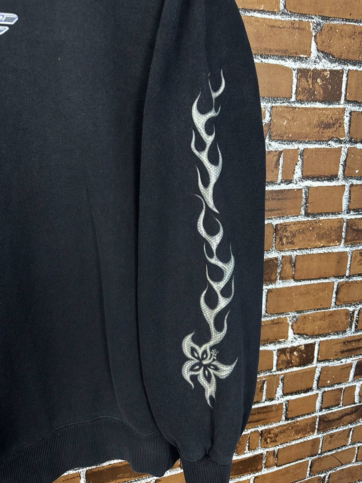 Hook-Ups Vintage T&C Surf Designs Hookups Fire Flame Crewneck Z402 Size US XL / EU 56 / 4 - 4 Thumbnail