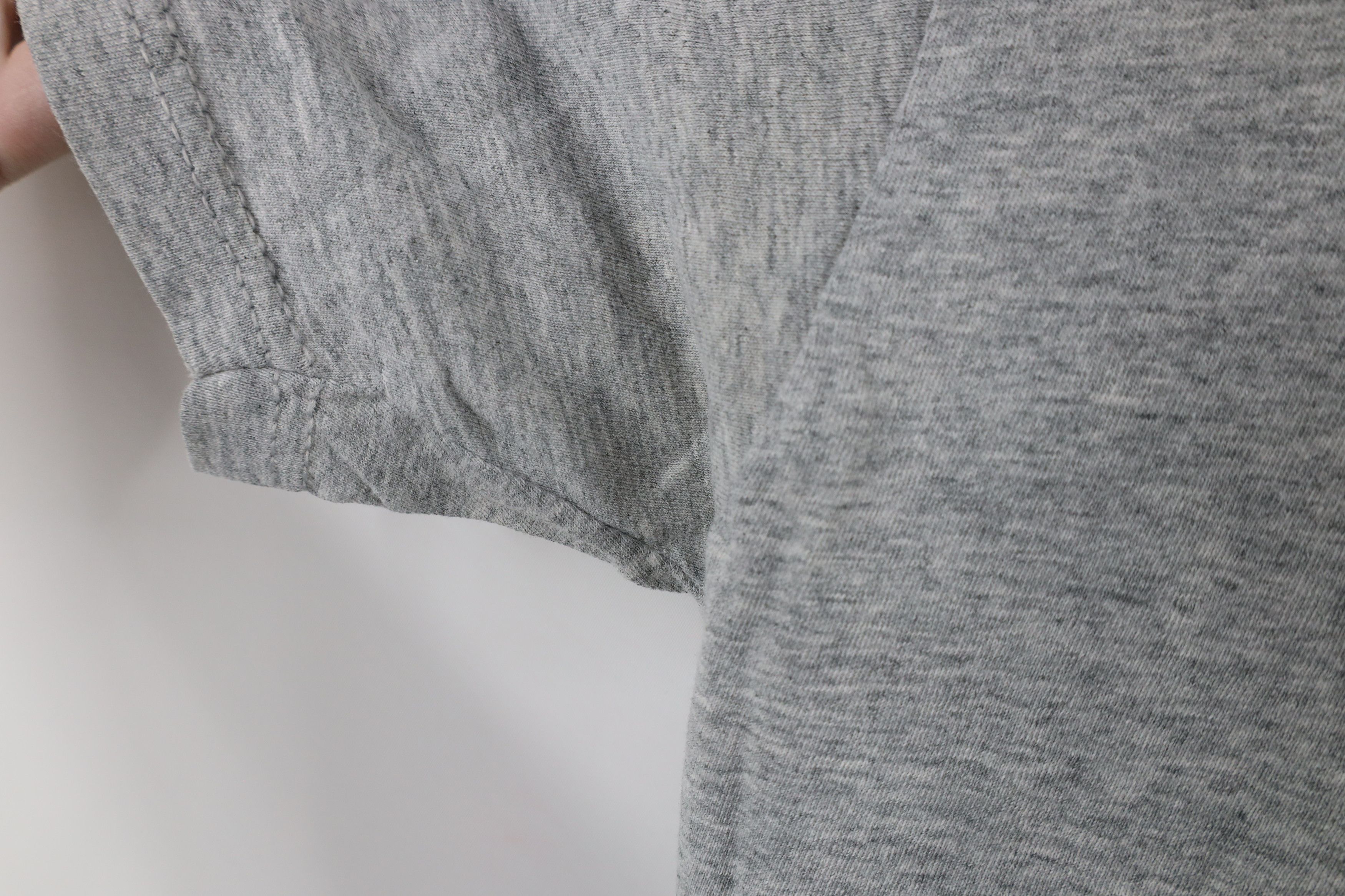 Vintage Vintage 90s Streetwear Short Sleeve T-Shirt Heather Gray Size US L / EU 52-54 / 3 - 7 Thumbnail