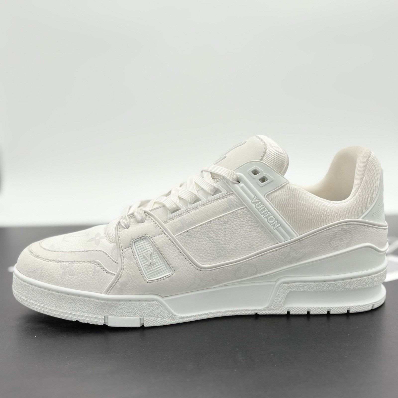 Louis Vuitton 12-12.5 Louis Vuitton Trainer Monogram ' White '| EXCELLENT! Size US 12 / EU 45 - 4 Thumbnail