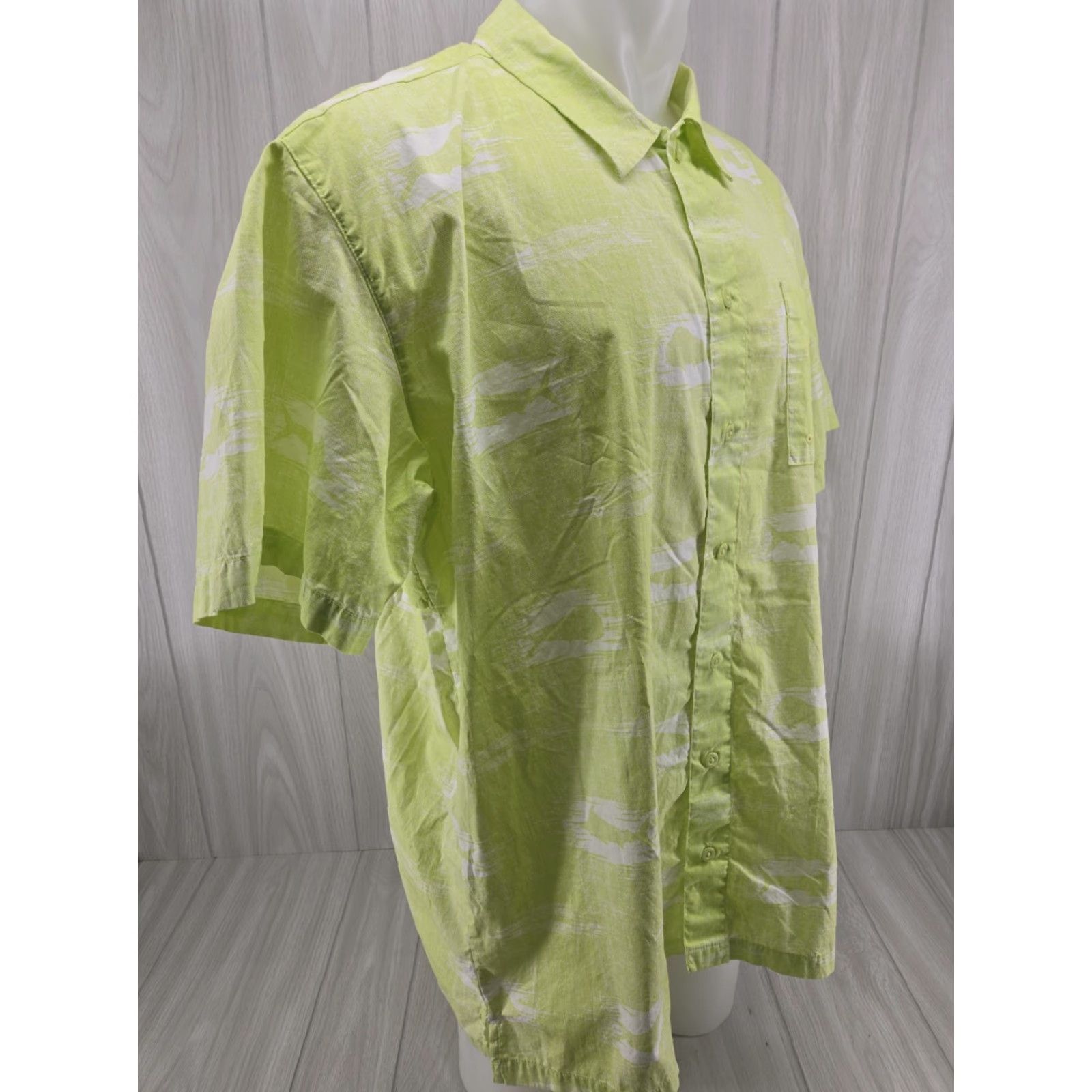 Vintage Columbia PFG Shirt Mens XL Lime Green Fish Print Button Up Vented Performance Size US XL / EU 56 / 4 - 5 Thumbnail
