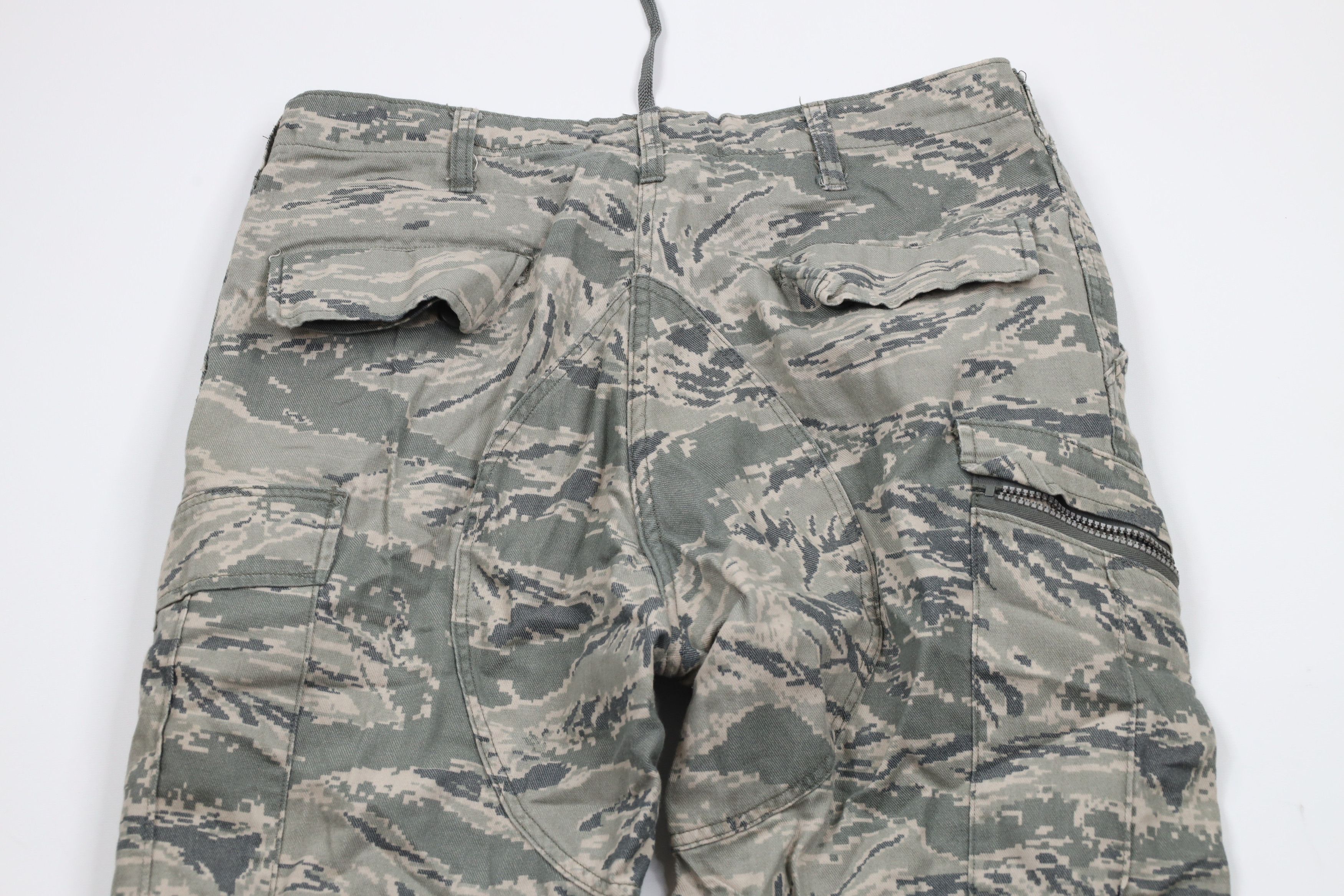 Vintage Vintage Military Ensemble Camouflage Pants Trousers USA Size US 34 / EU 50 - 12 Thumbnail