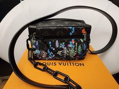 LOUIS VUITTON M30351 Taiga Mini Soft Trunk Shoulder Bag Taiga Leather Black