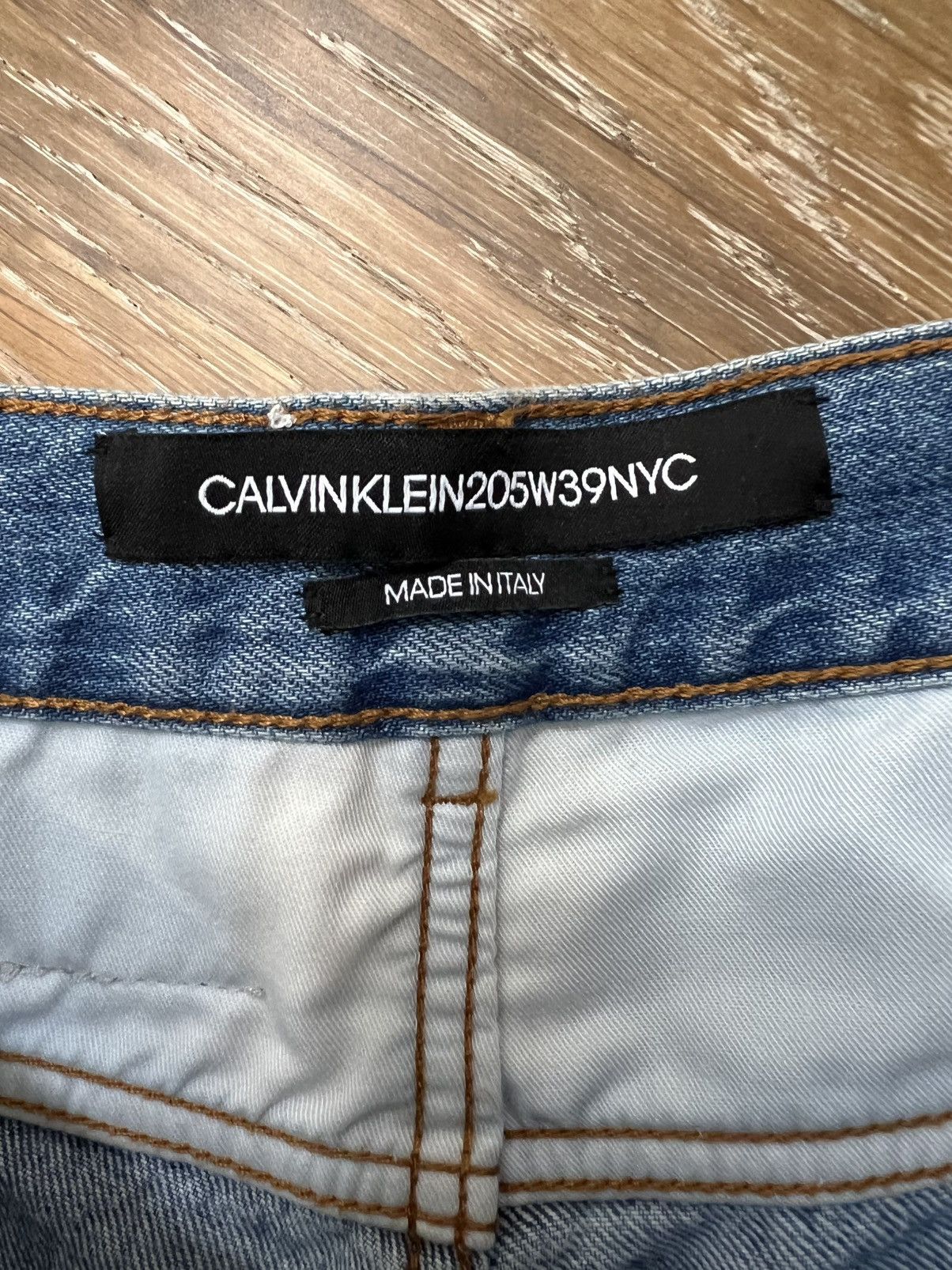 Calvin Klein 205W39NYC Calvin klein 205w39nyc reflective fire fighter jeans Size 26" / US 2 / IT 38 - 4 Thumbnail