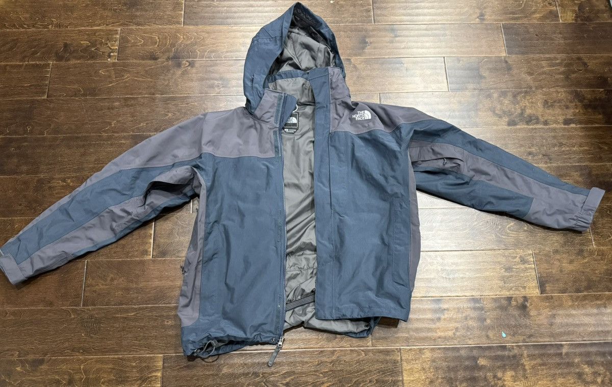The North Face Navy Blue The North Face Waterproof Windbreaker Jacket Size US L / EU 52-54 / 3 - 2 Thumbnail