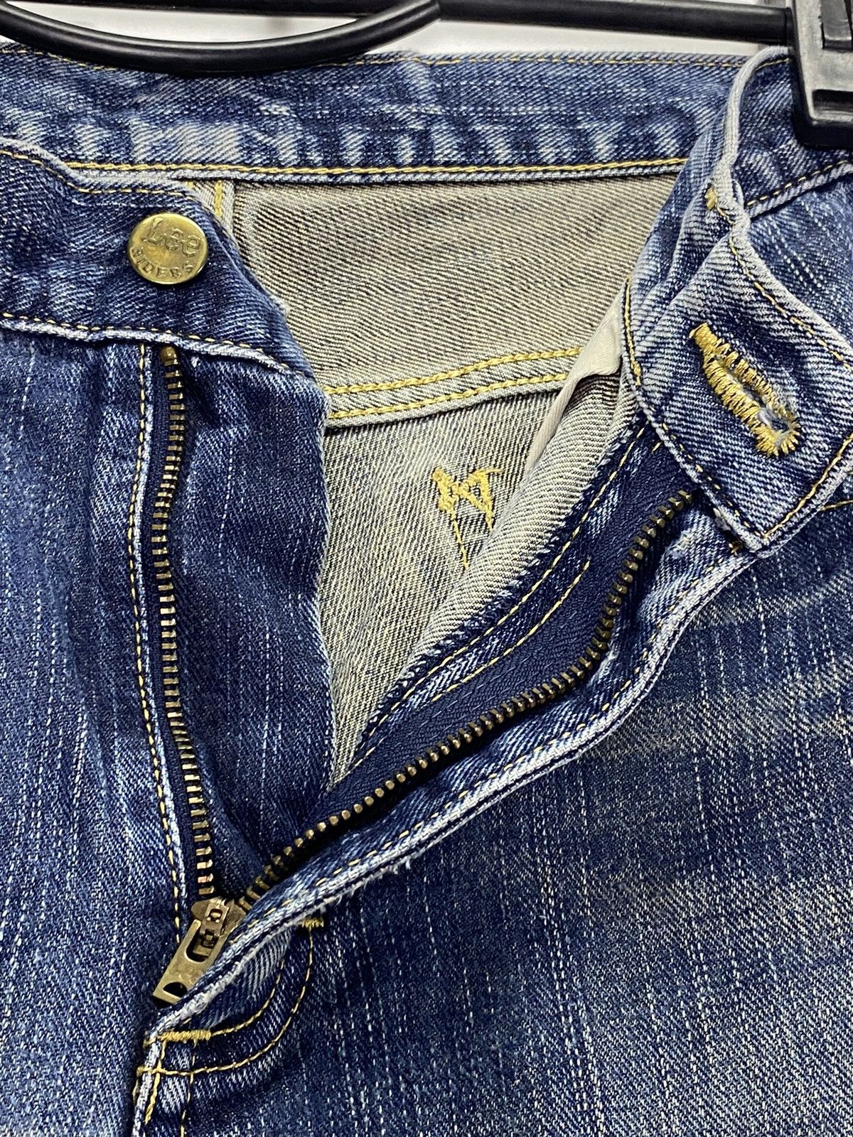Lee × Vintage Vintage Lee distressed jeans Size US 32 / EU 48 - 8 Thumbnail