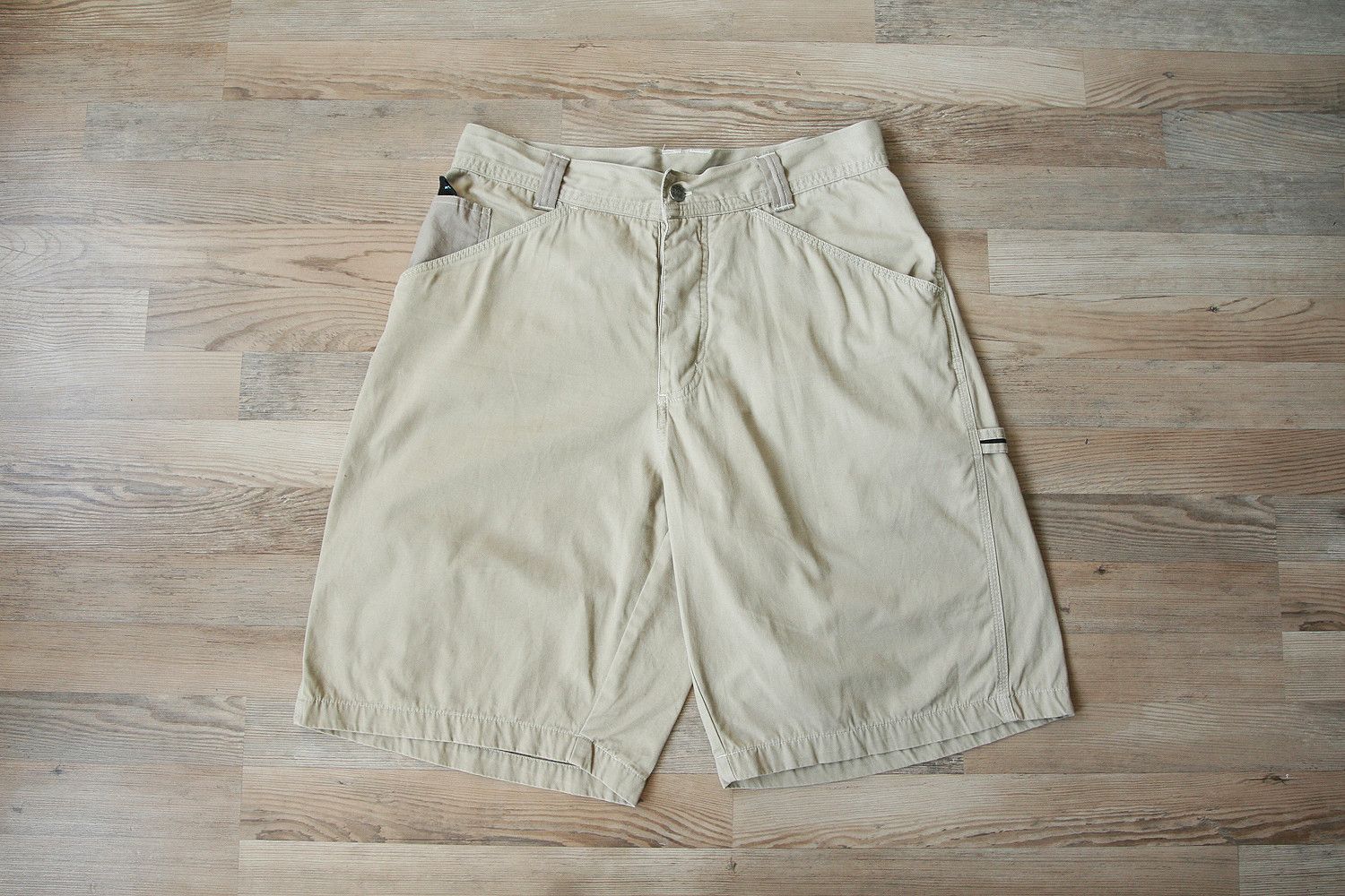 Nike Vintage 90s Nike ACG Cargo Shorts Beige y2k M 32 Size US 32 / EU 48 - 2 Thumbnail