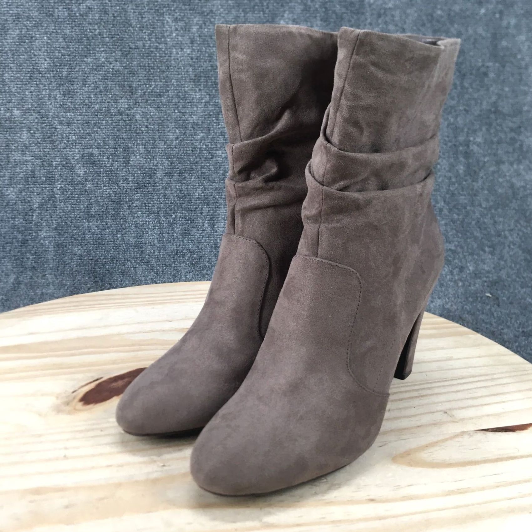 Vintage Kelly & Katie Boots Womens 10M Lola Ankle Bootie Gray Casual Comfort Block Heels Size US 10 / IT 40 - 3 Thumbnail