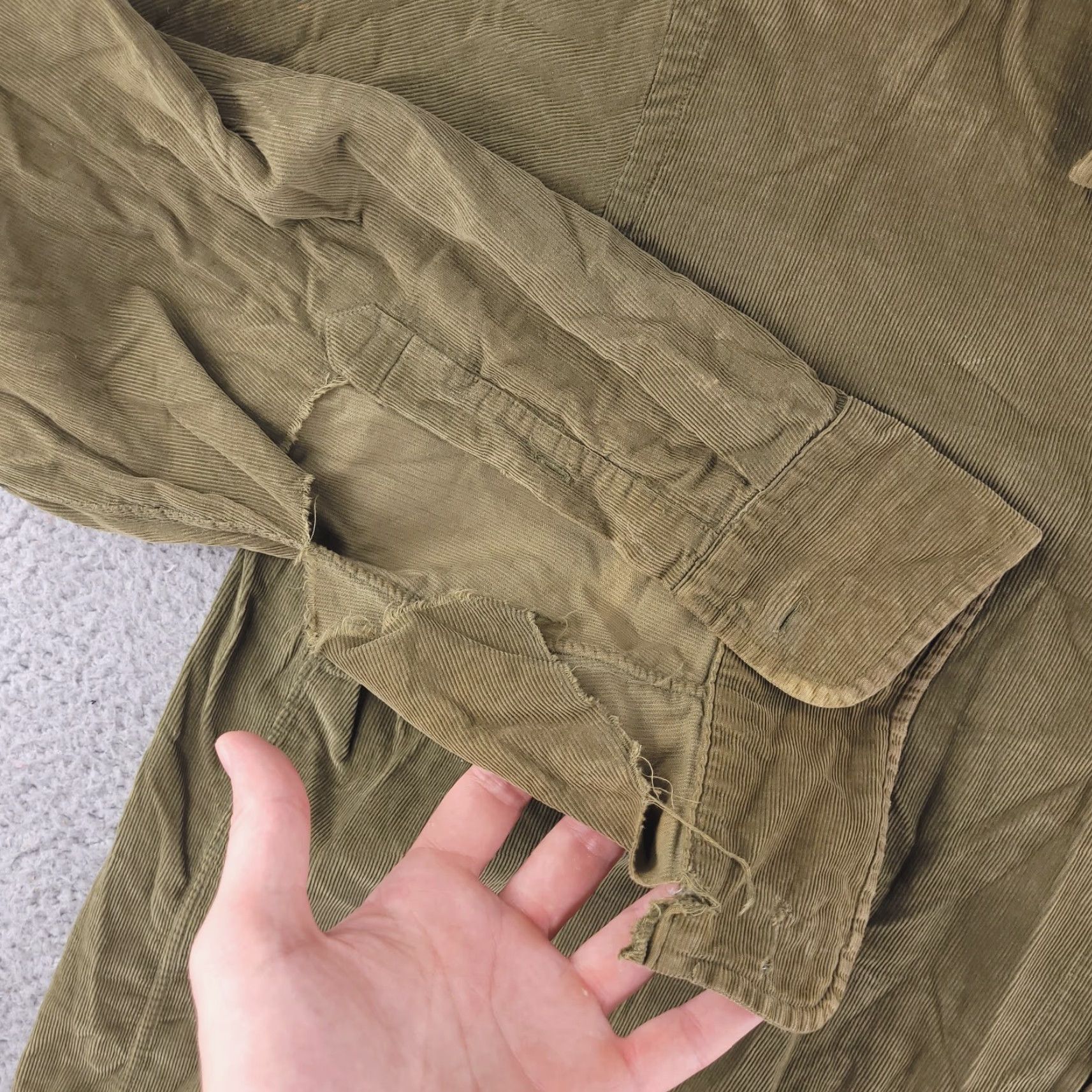J.Crew J. Crew Shirt Mens XL Green Corduroy Chore Work Button Long Sleeve Relaxed Baggy Size US XL / EU 56 / 4 - 3 Thumbnail