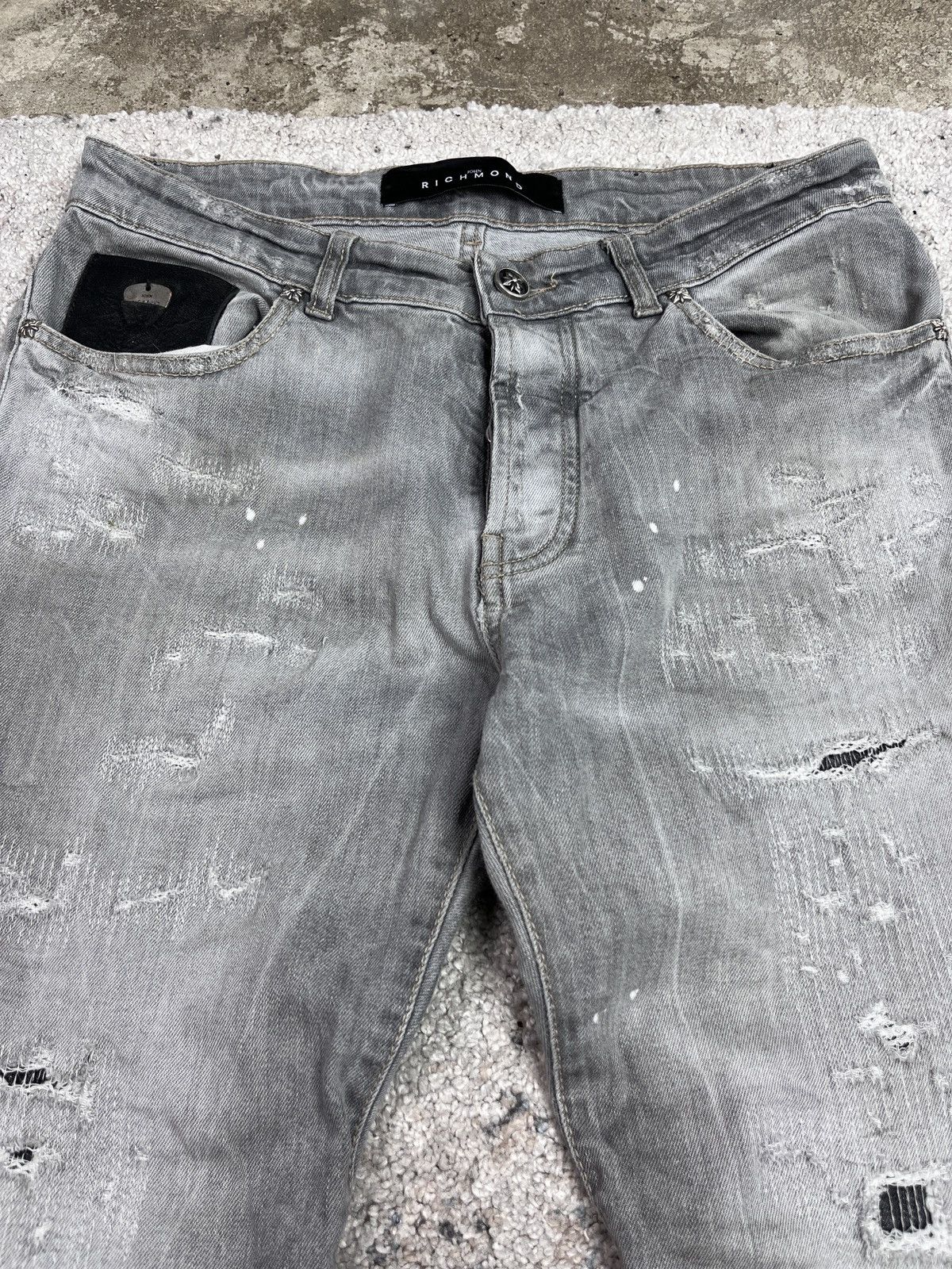 John Richmond RICHMOND DISTRESSED REPAIRED FADED DENIM PANTS - LOT № 3258 Size US 32 / EU 48 - 5 Thumbnail