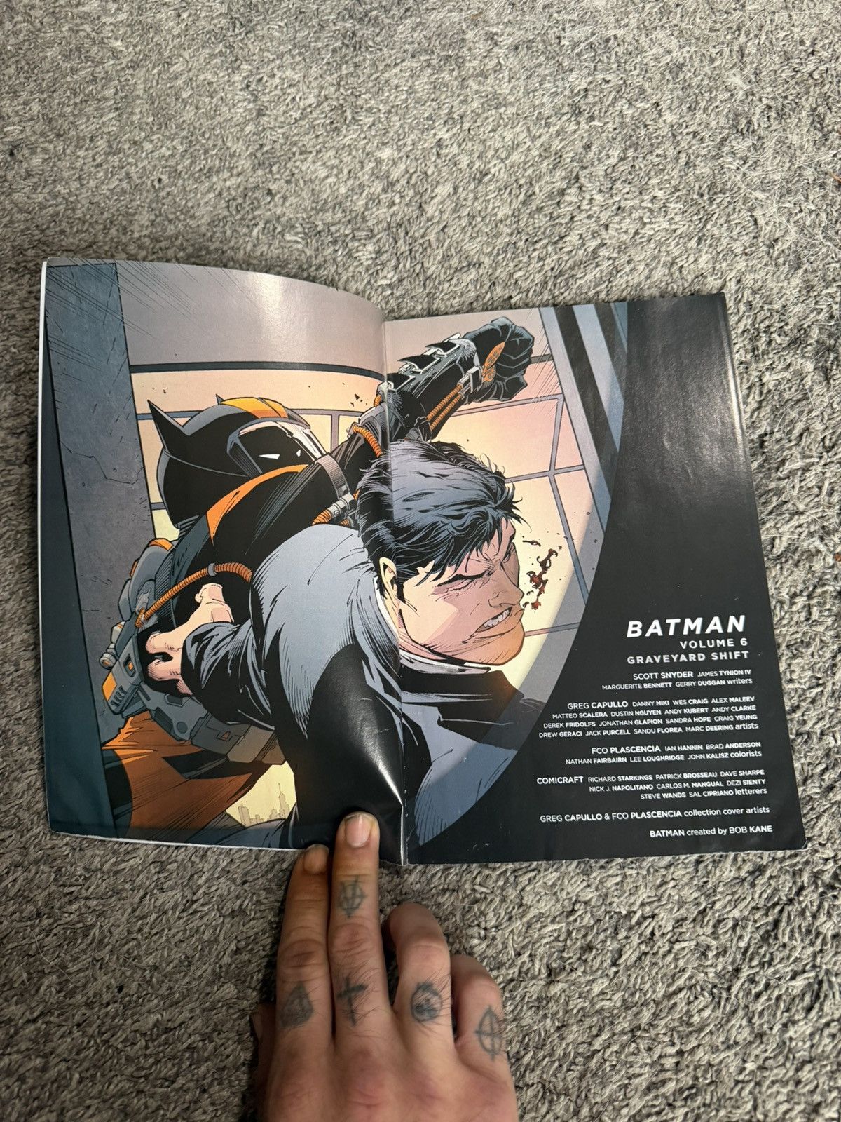 DC Comics 2014 DC Comics Batman Volume 6 Graveyard Shift Comic Book Size ONE SIZE - 5 Thumbnail
