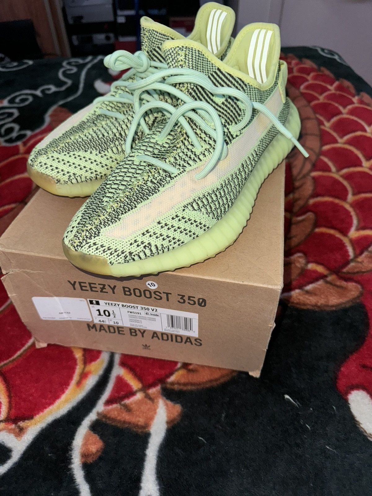 Yeezy Yeezy 350 v2 (Yeezreel) Size US 10.5 / EU 43-44 - 7 Thumbnail