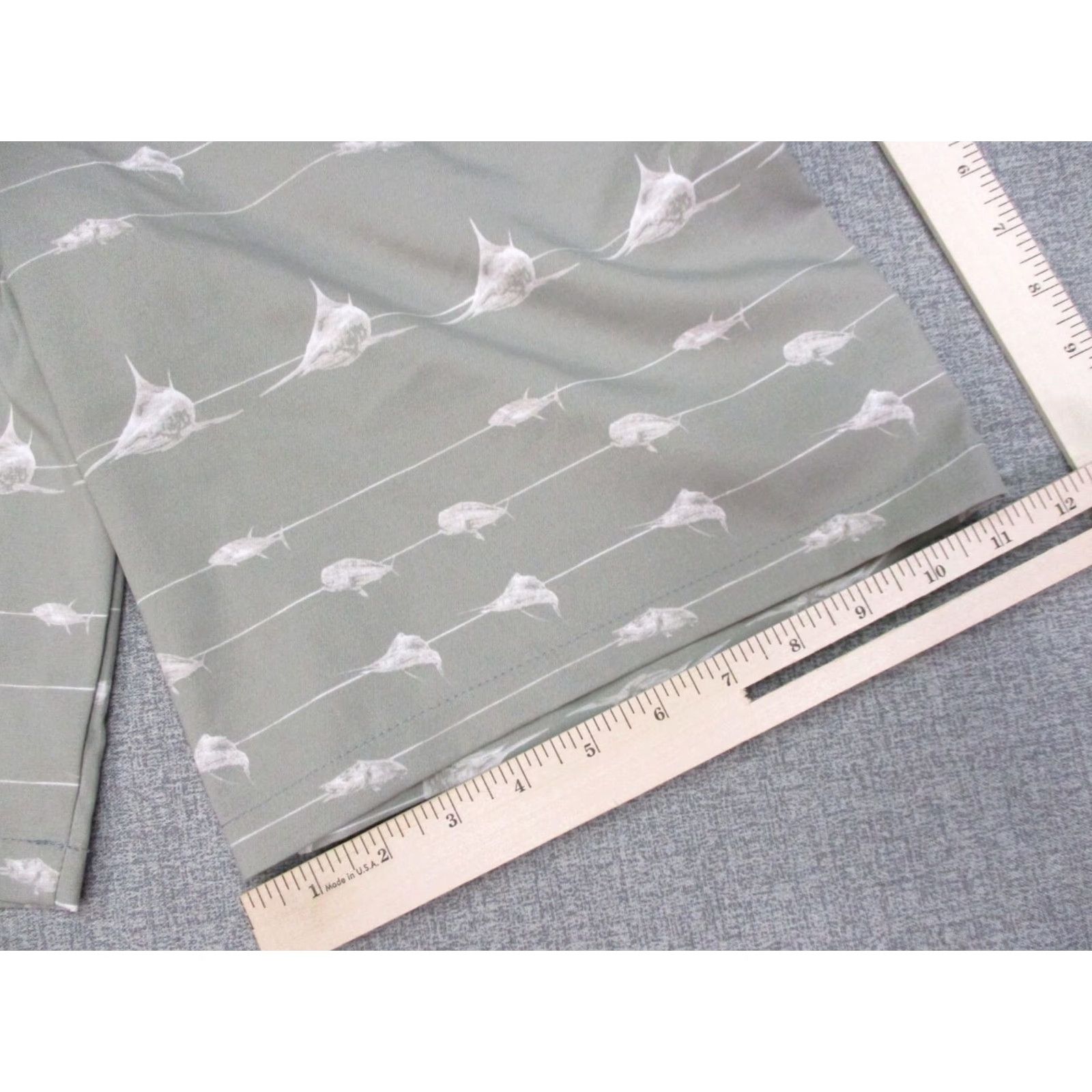 Vintage Huk Short Mens 28 Gray Performance Fabrics Lightweight Shark Fishing Outdoor Shirt Size US 28 / EU 44 - 6 Thumbnail