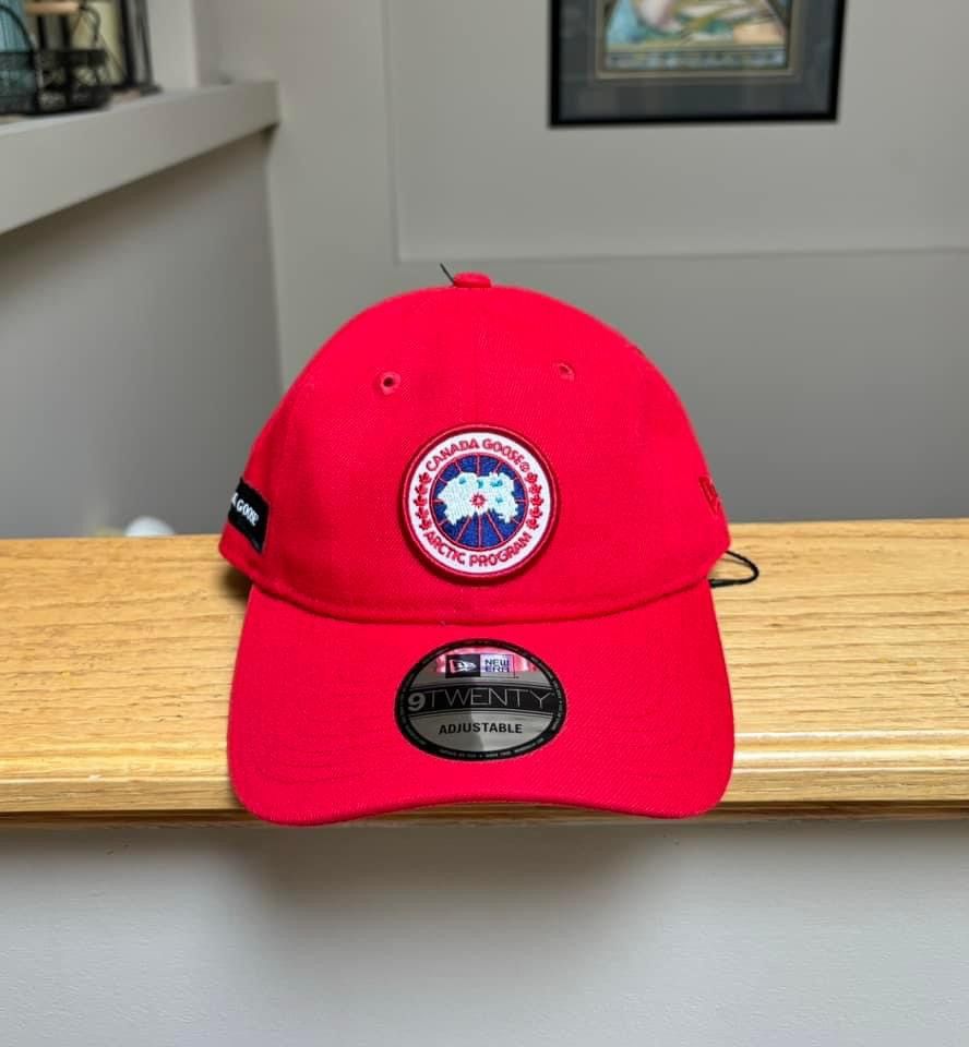 Canada Goose Canada Goose Badge Logo Hat Size ONE SIZE - 1 Thumbnail