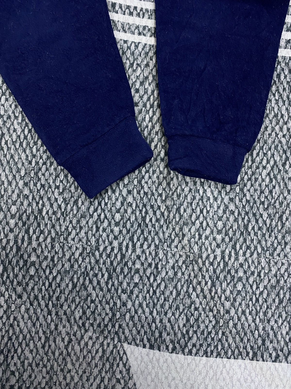 Japanese Brand Vintage D.J.Free Navy Big Dragon Logo Crewneck Sweatshirt Size US M / EU 48-50 / 2 - 6 Thumbnail