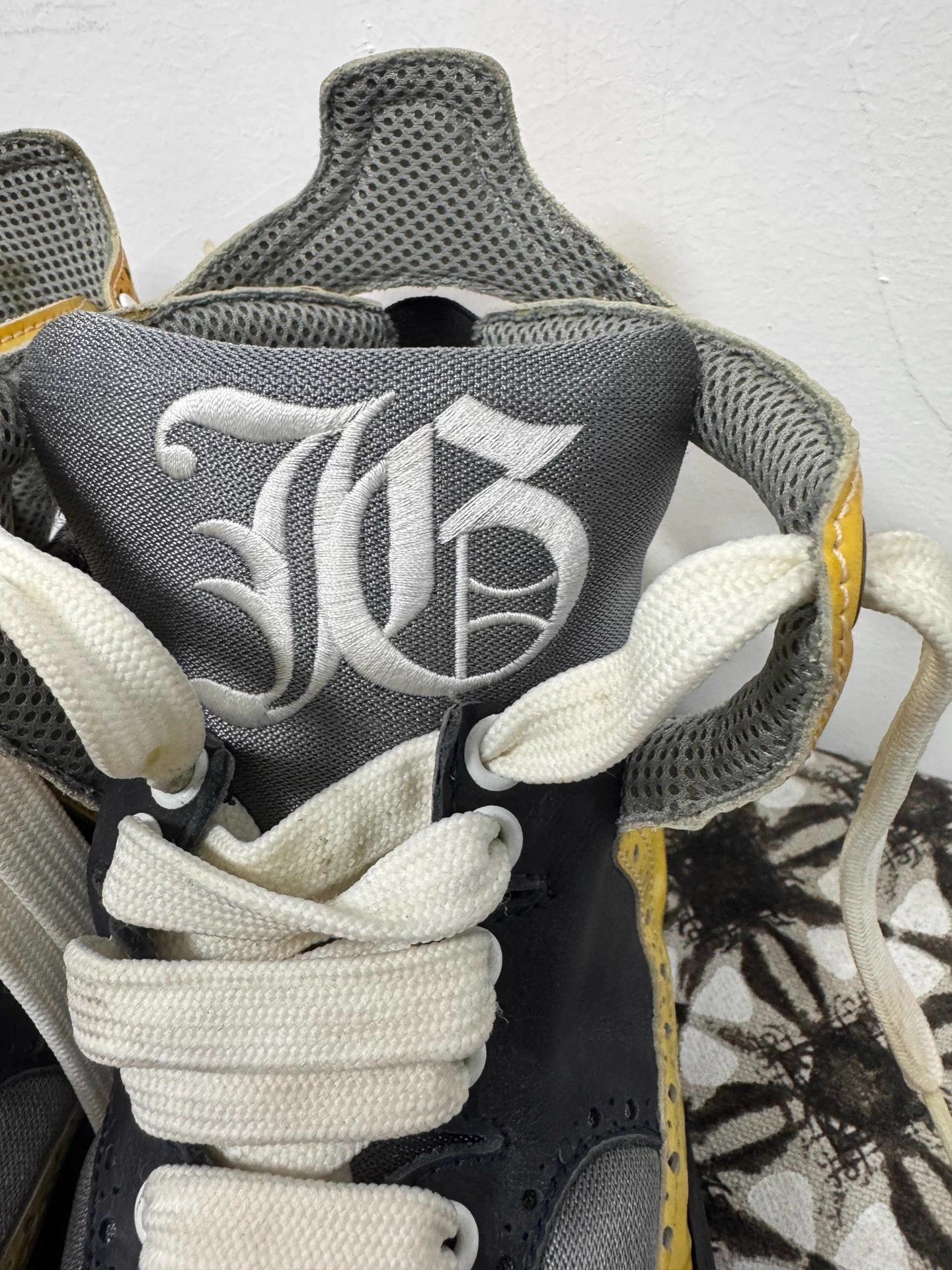 John Galliano John Galliano Yellow Black Colorblock High-Top Sneakers 42 Size US 9 / EU 42 - 3 Thumbnail