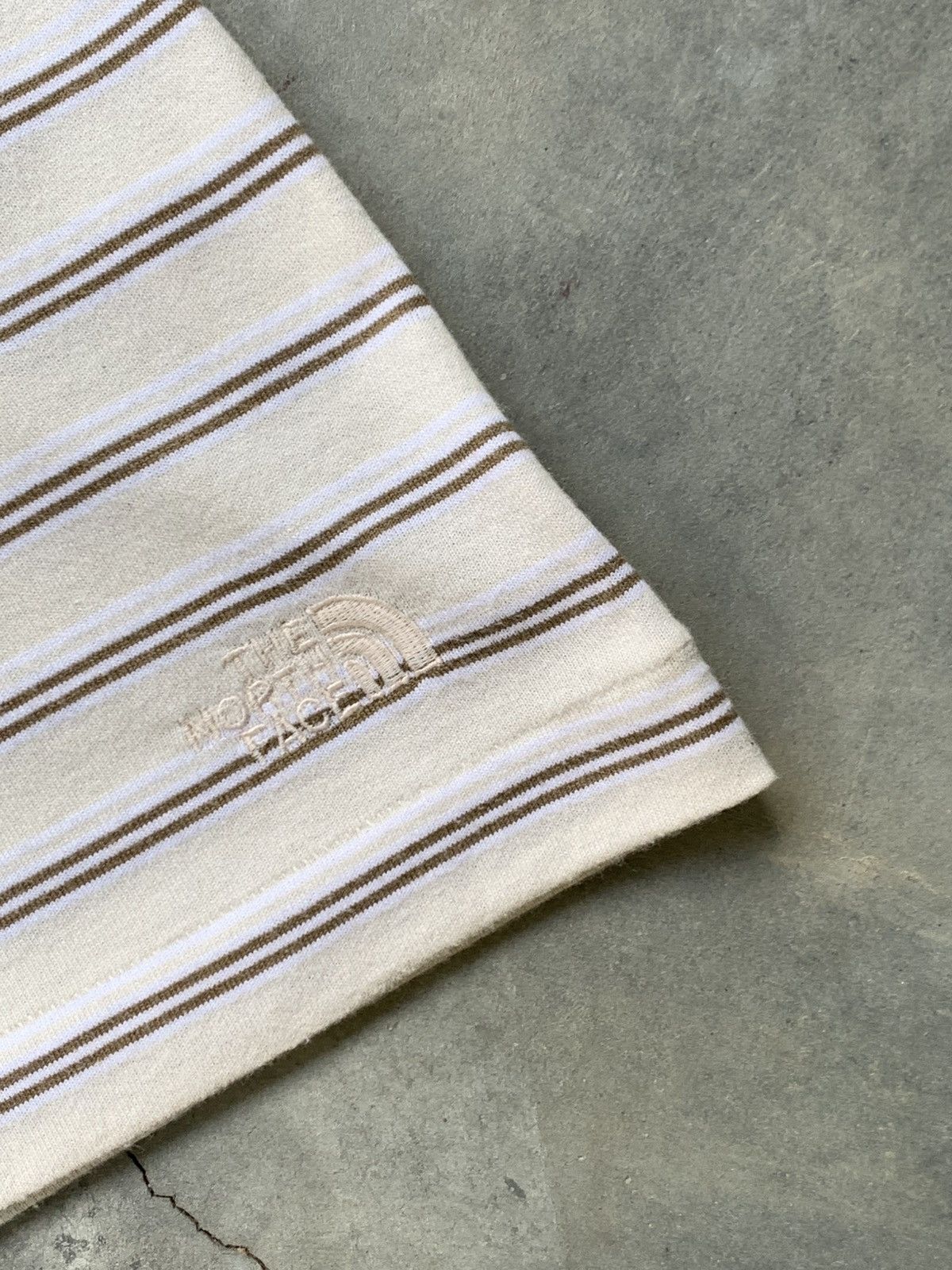 The North Face Vintage The North Face Single Stitch Stripe Tshirt Size US XL / EU 56 / 4 - 6 Thumbnail