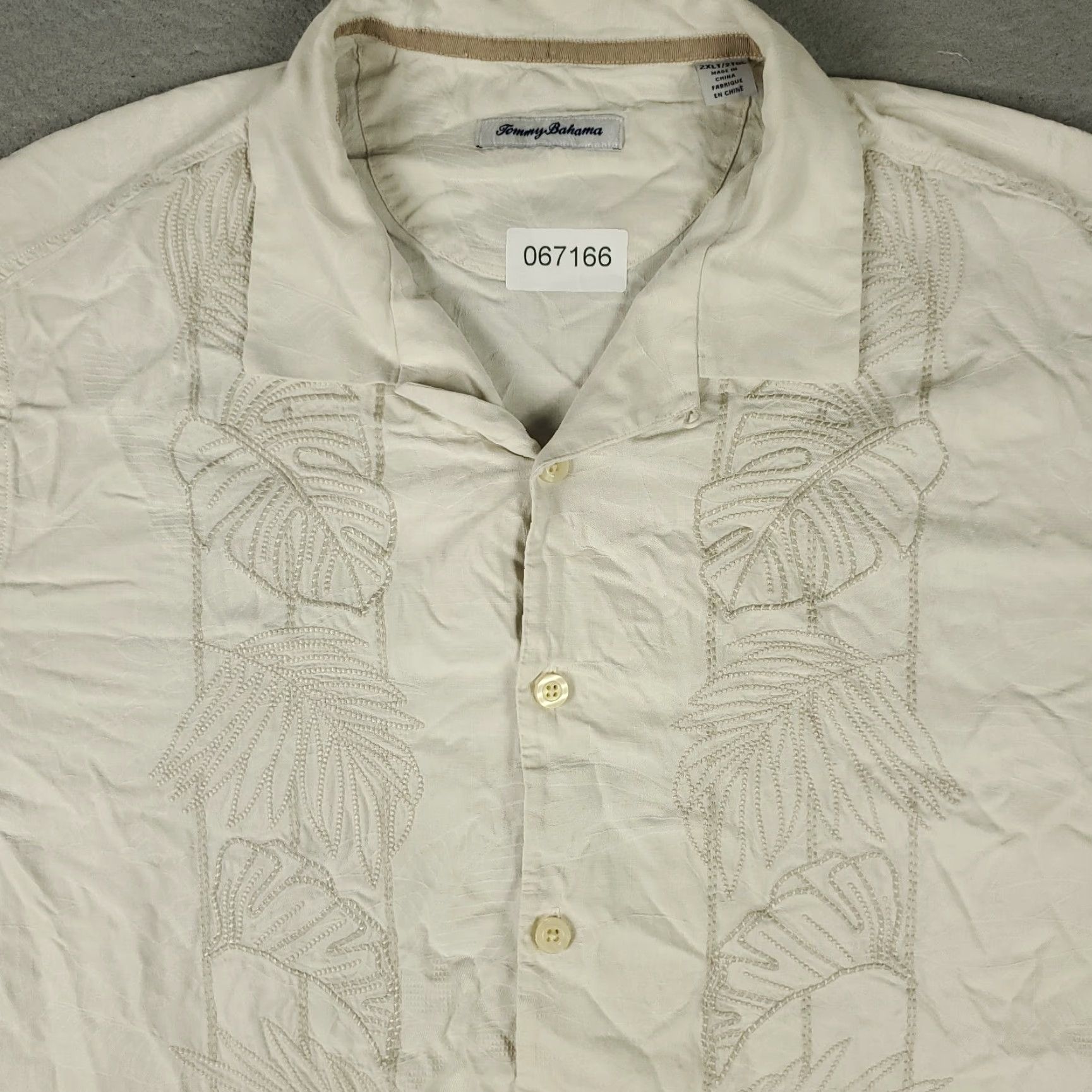 Tommy Bahama Tommy Bahama Shirt Mens 2XLT Beige Silk Hawaiian Button Up Short Sleeve Collared Beach Tropical Hawaiian Modern 2XLT Mens Regular Silk Button-Up Size US XXL / EU 58 / 5 - 2 Thumbnail