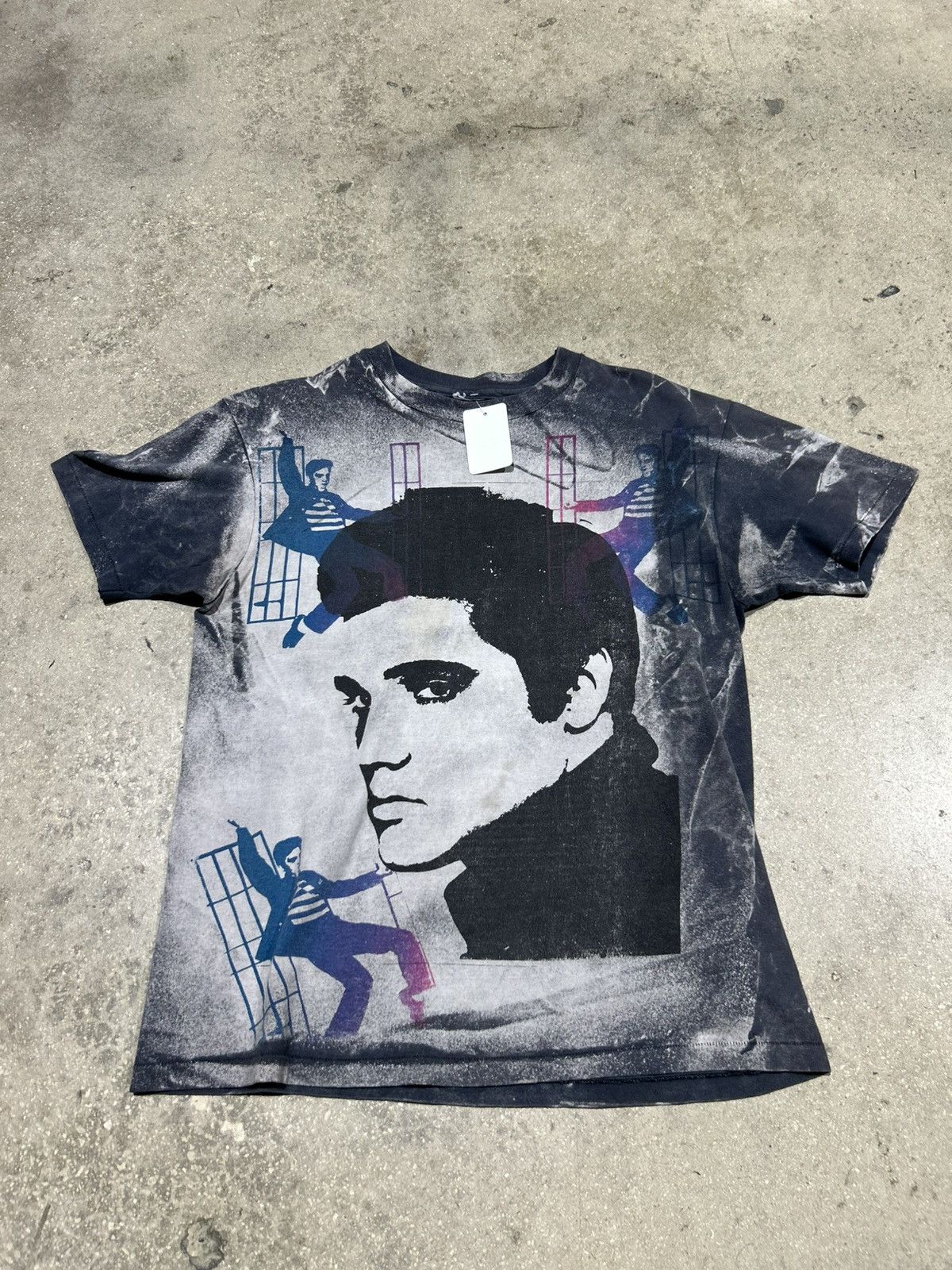 Vintage Elvis Presley Mosquitohead AOP Tee Size US L / EU 52-54 / 3 - 1 Thumbnail