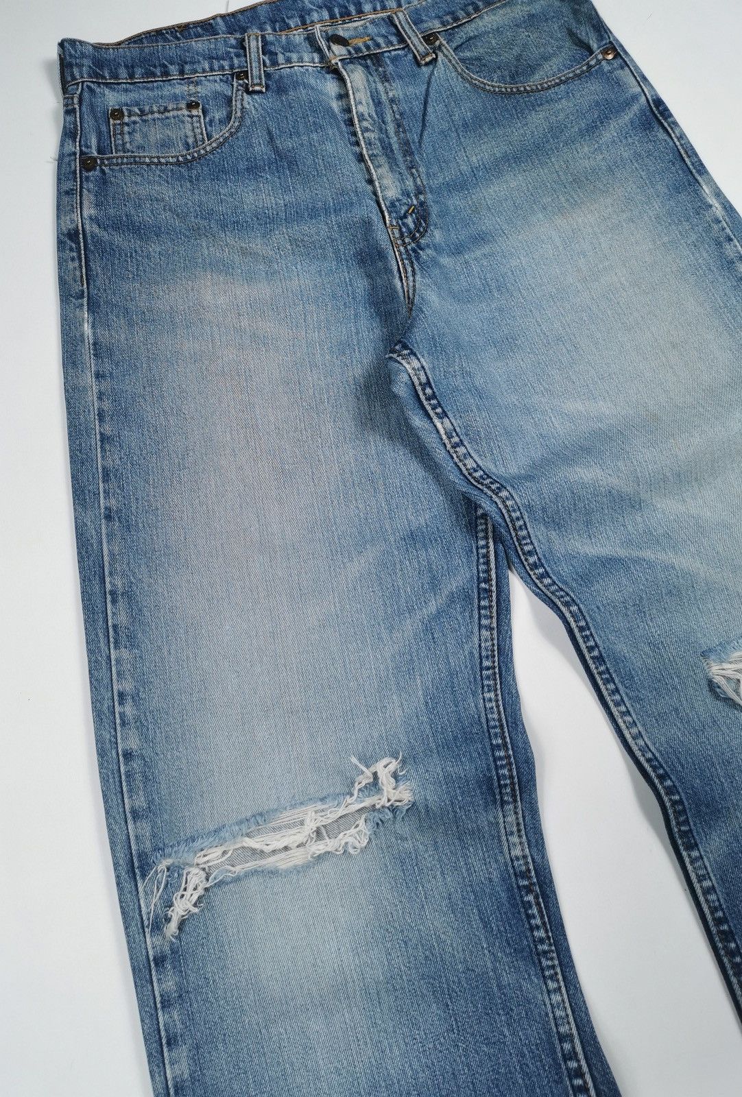 Levi's Vintage 90s Levis 512 Distressed Denim Jeans. Size US 33 - 4 Thumbnail