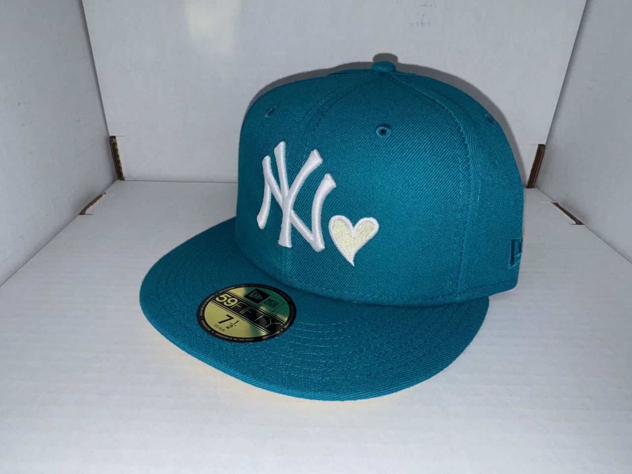New Era NY Yankees Fitted, Teal (Size 7 1/2) Size ONE SIZE - 2 Thumbnail