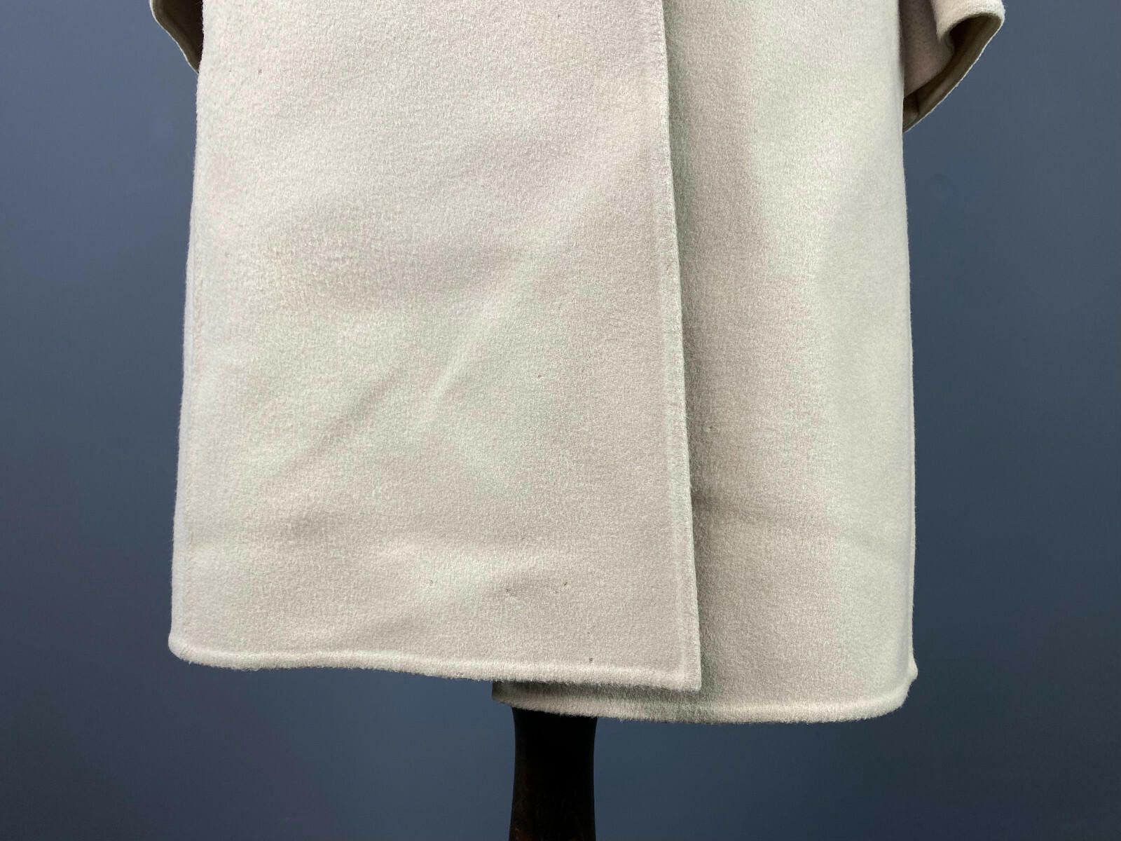 Designer Ladies Burberry London Beige Wool Button Down Coat Size 52 Size M / US 6-8 / IT 42-44 - 3 Thumbnail