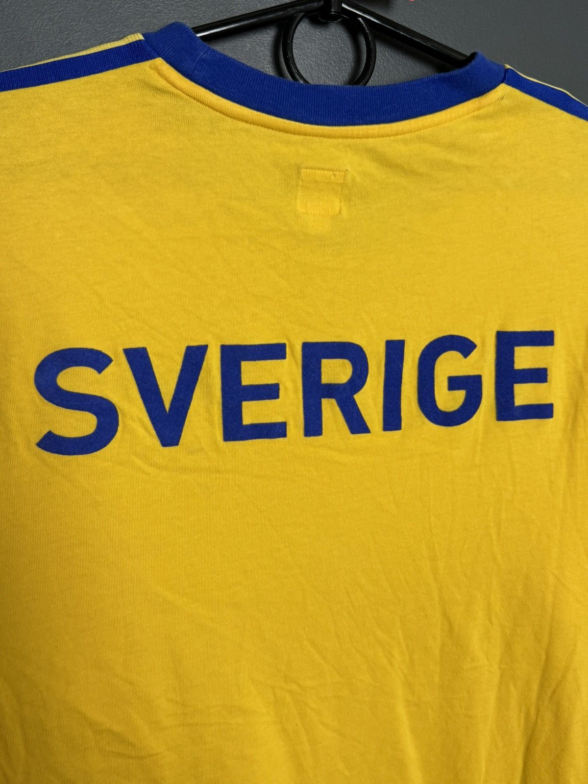 Adidas Adidas Originals Sweden National Team Retro Football Jersey Size US M / EU 48-50 / 2 - 4 Thumbnail