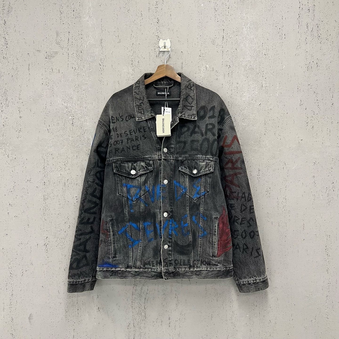 Balenciaga Balenciaga Graffiti Print Denim Jacket Size 50 Size US M / EU 48-50 / 2 - 1 Thumbnail