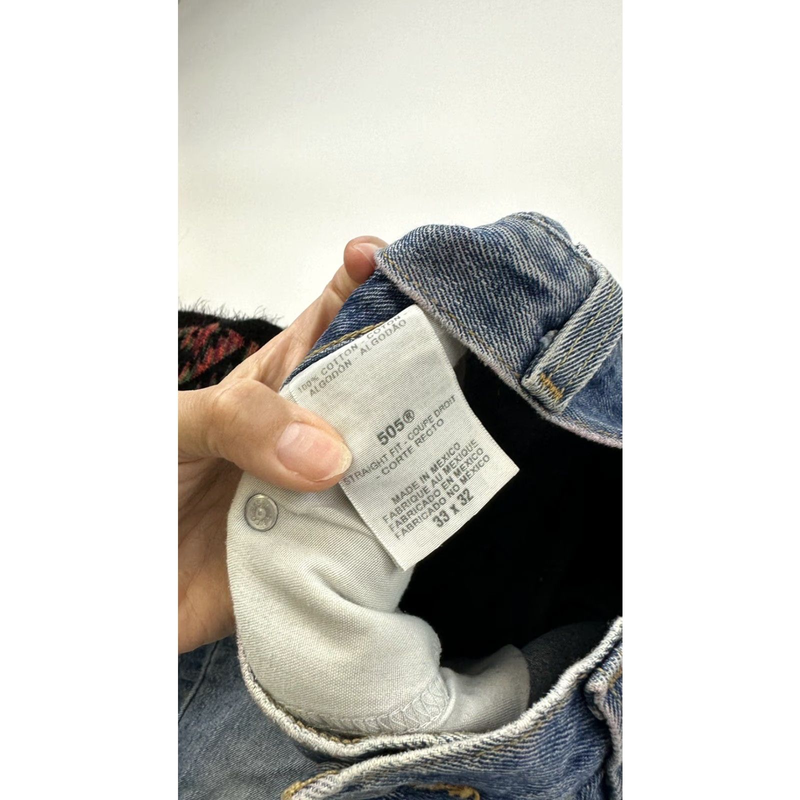 Levi's VINTAGE Levi's 505 Jeans Mens 33 x 30 Blue Stains See Pics Regular 33x30 Straight Comfort Men Size US 33 - 6 Thumbnail
