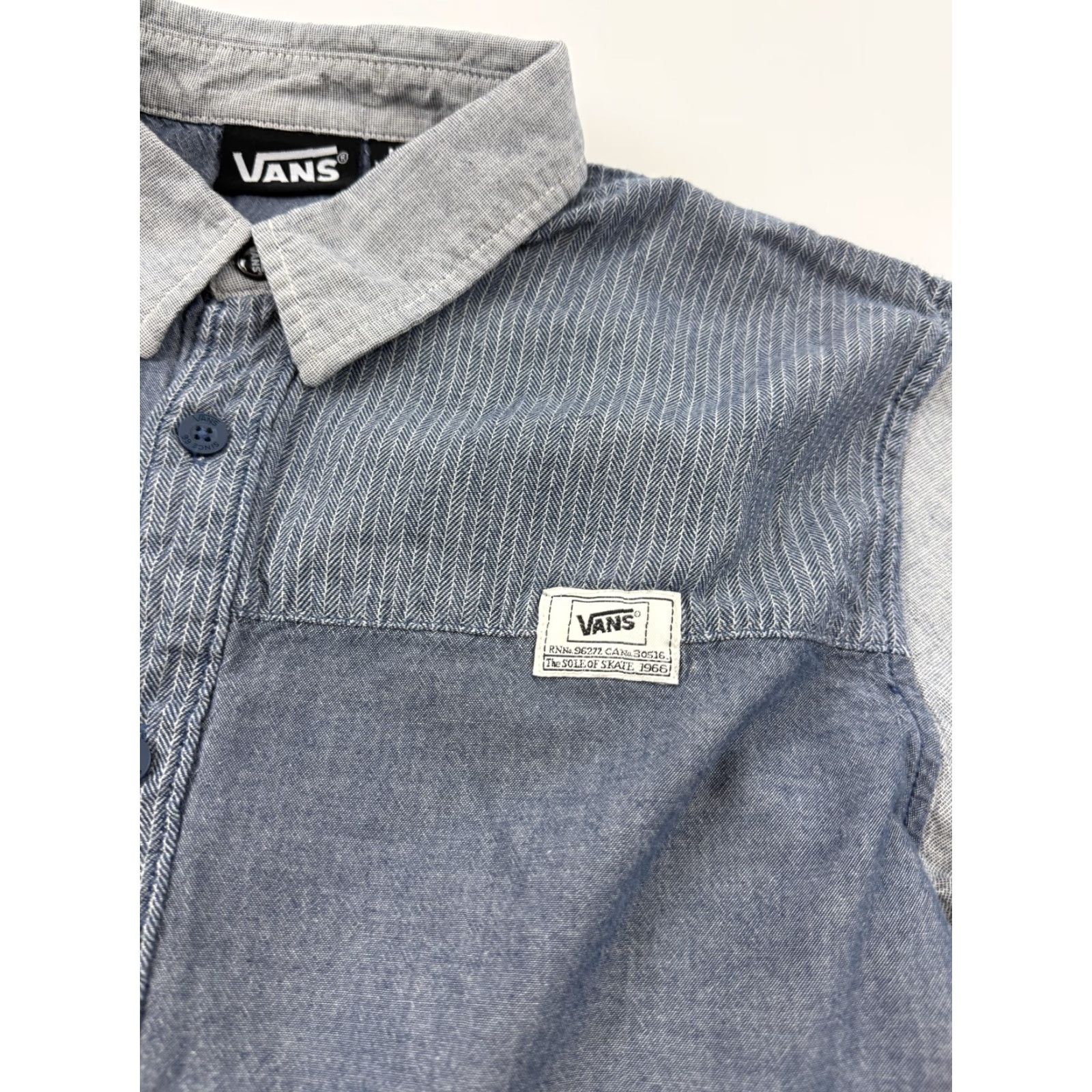 Vans VANS Shirt Mens Medium Blue Gray Chambray Colorblock Long Sleeve Button Front Size US M / EU 48-50 / 2 - 4 Thumbnail