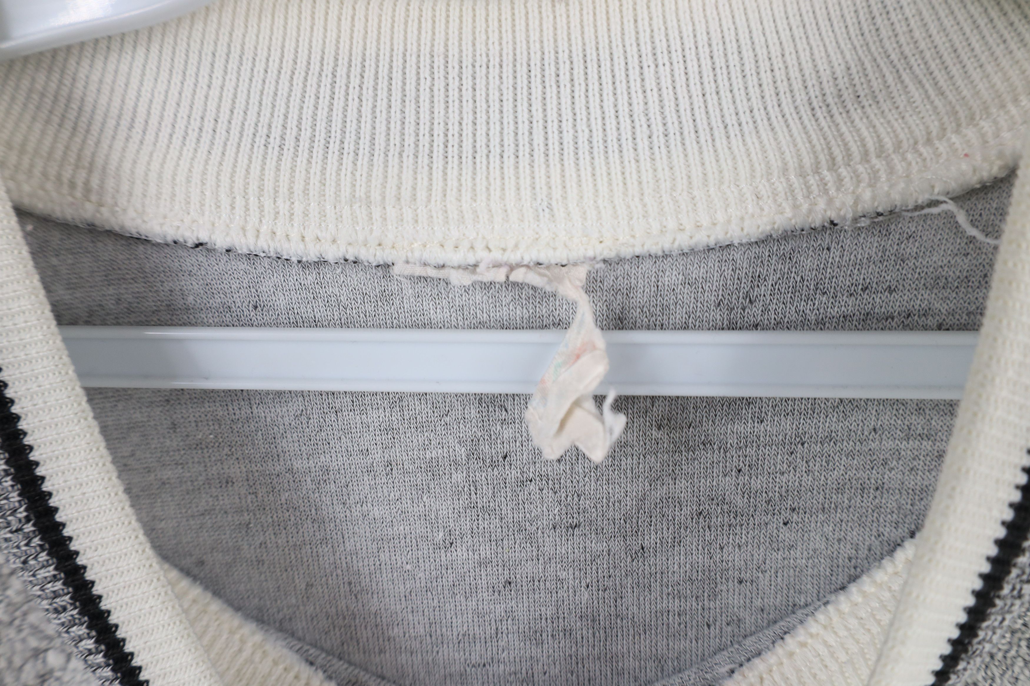Vintage Vintage 90s Streetwear Canada Reverse Fleece Sweatshirt Size US XXL / EU 58 / 5 - 8 Thumbnail
